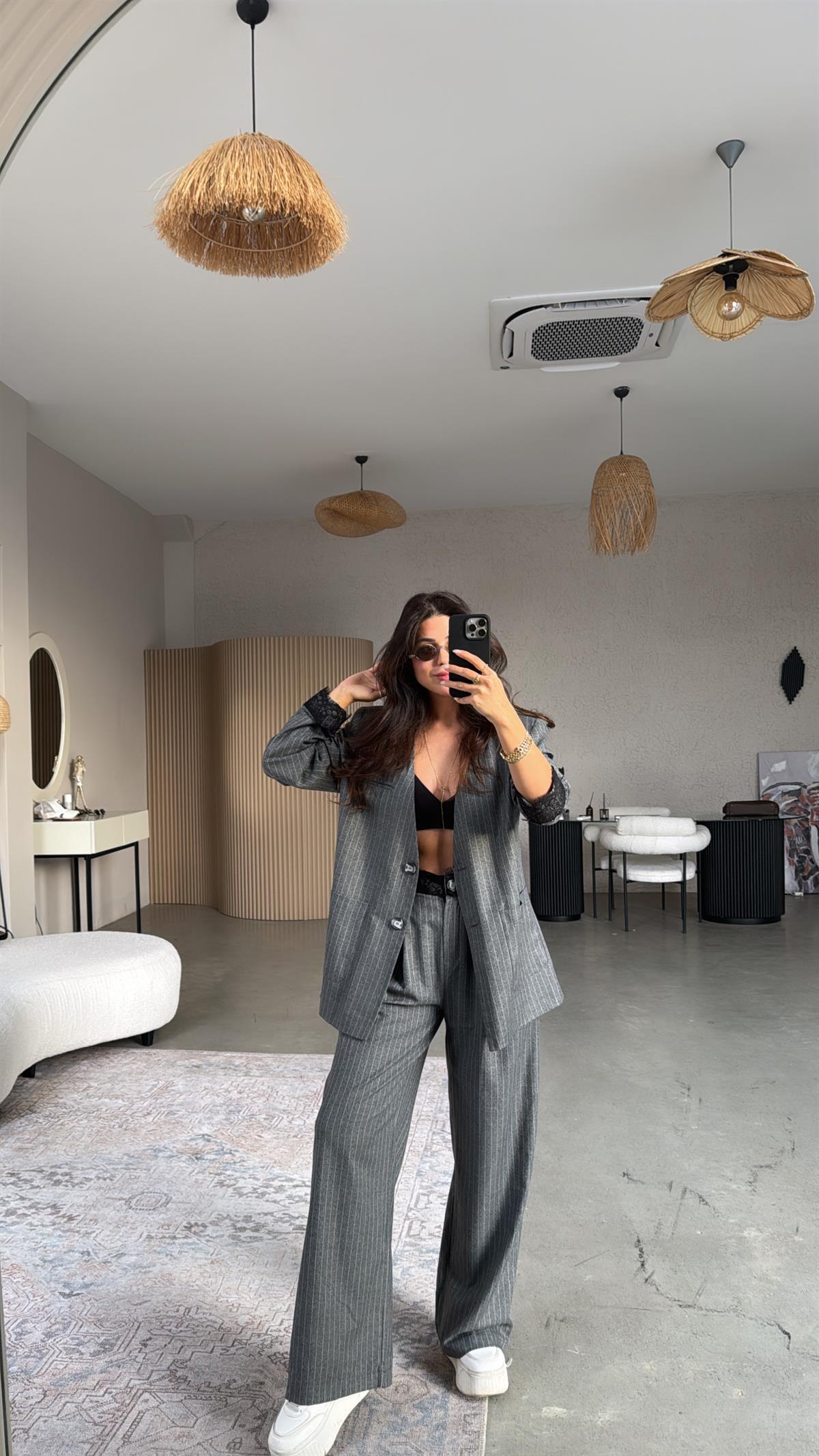 Antrasit Çizgili Dantel Detaylı Klasik Ceket Kumaş Pantolon Takım