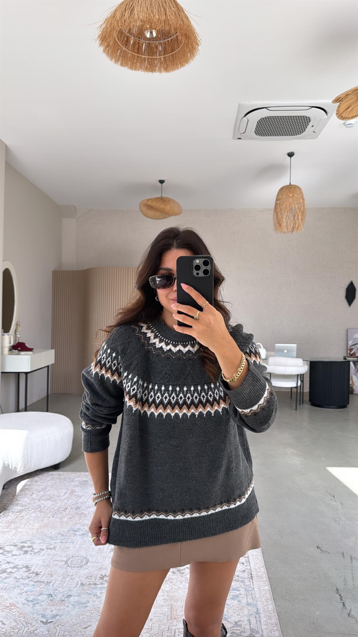 Antrasit Desenli Yumuşak Dokulu Kazak