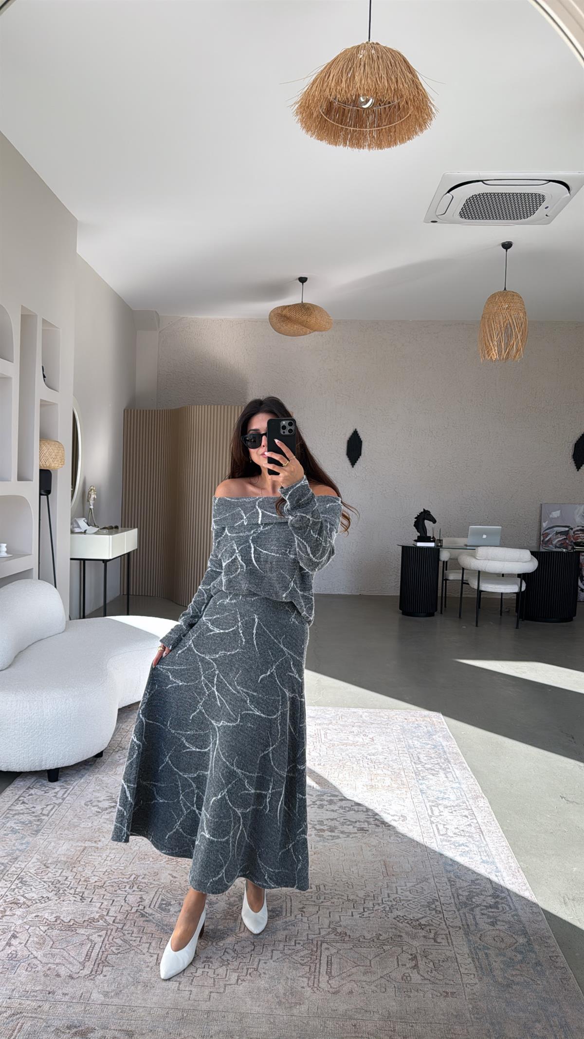 Antrasit Kendinden Desenli Triko Kumaş Etek Madonna Bluz Takım