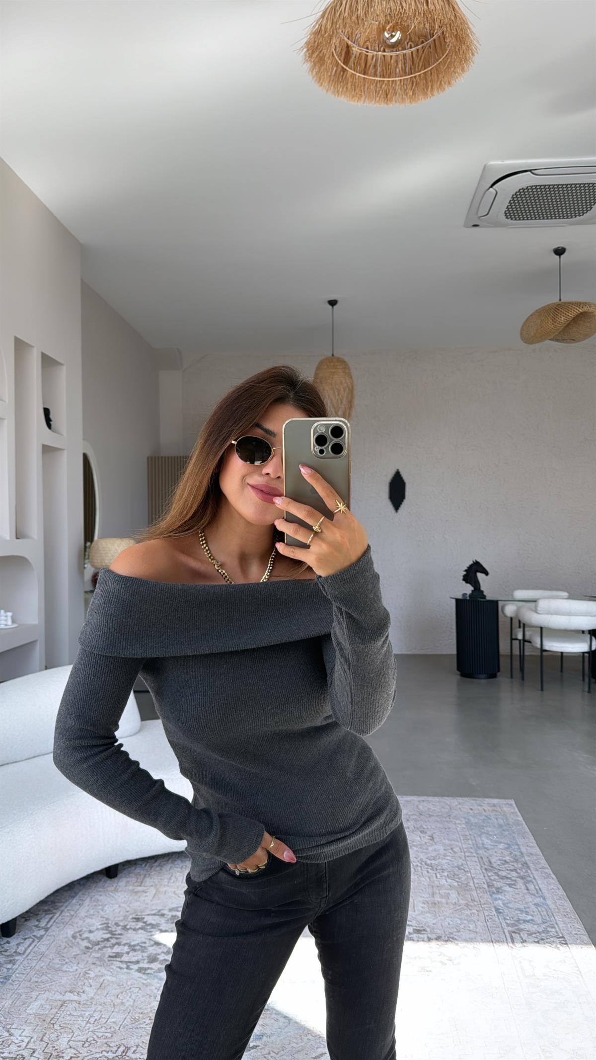 Antrasit Madonna Bluz