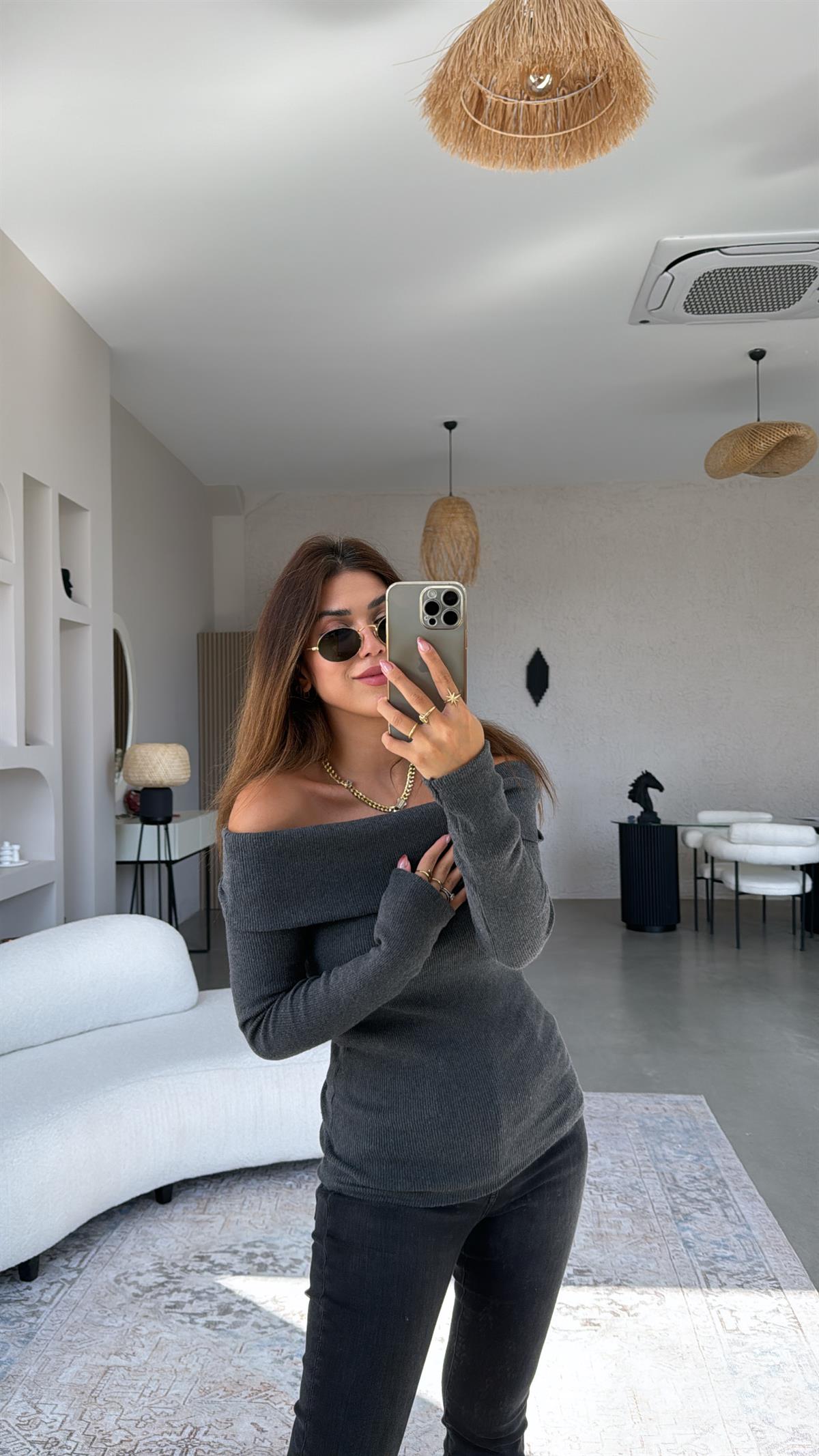 Antrasit Madonna Bluz