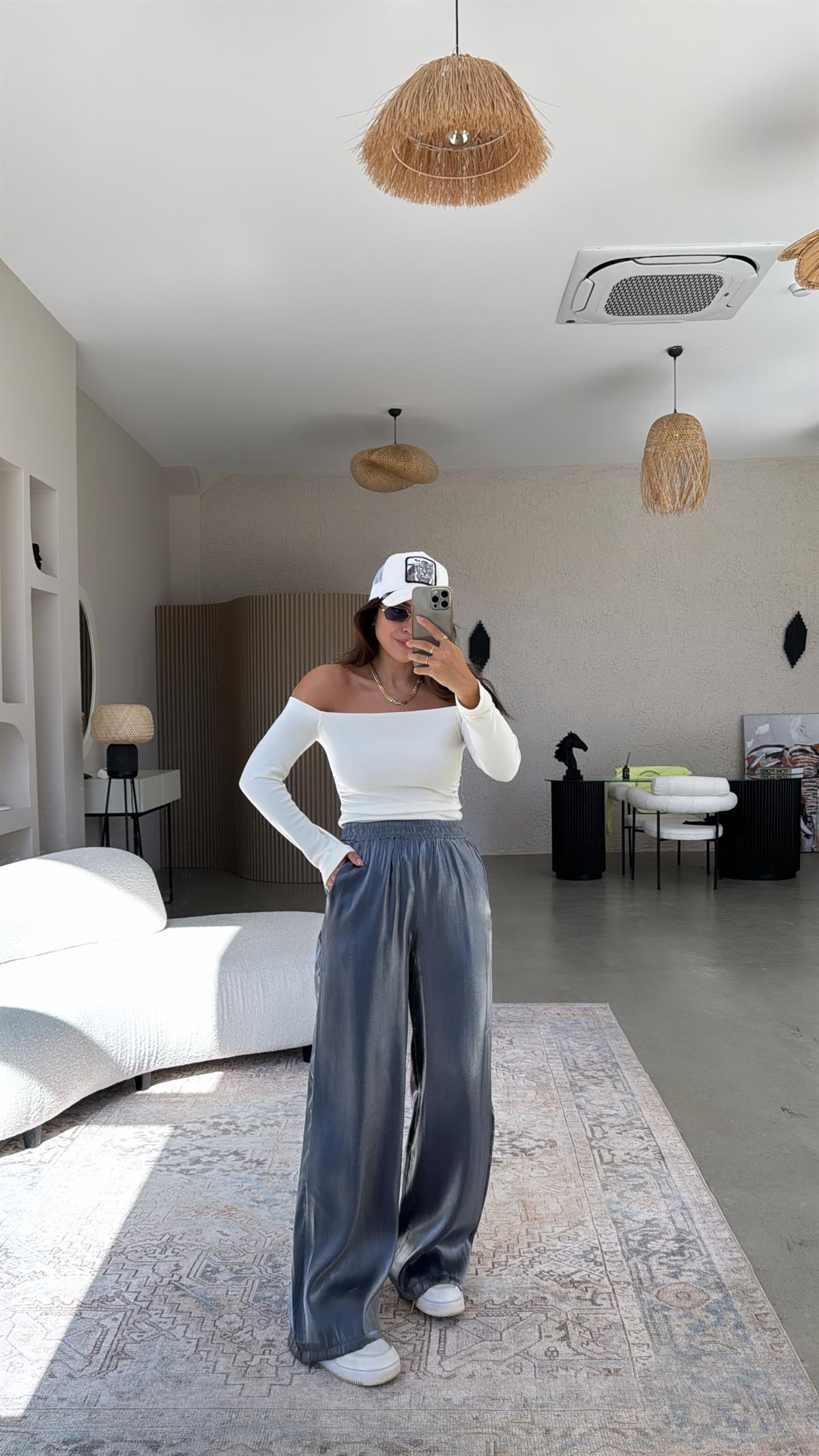 Antrasit Parlak Bol Paça Pantolon