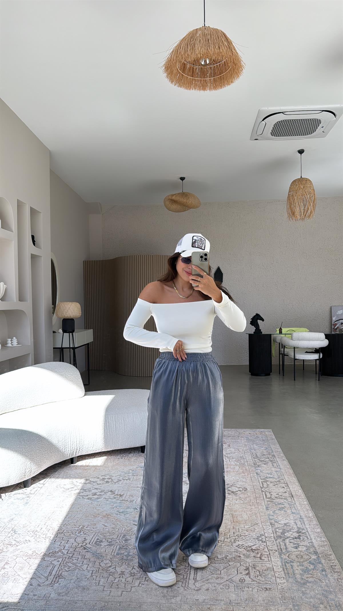 Antrasit Parlak Bol Paça Pantolon