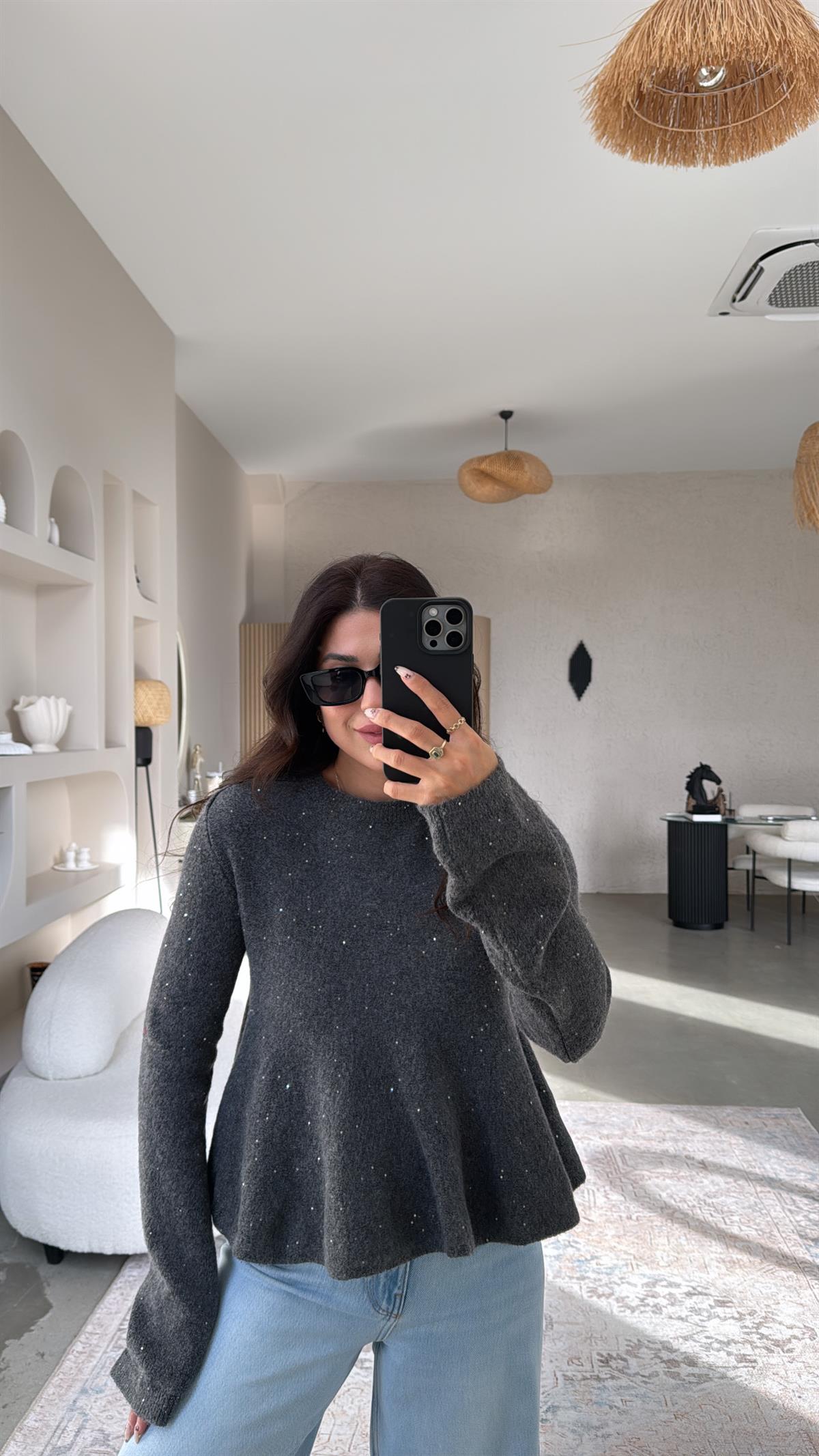 Antrasit Payetli Volanlı Yumoş Kazak