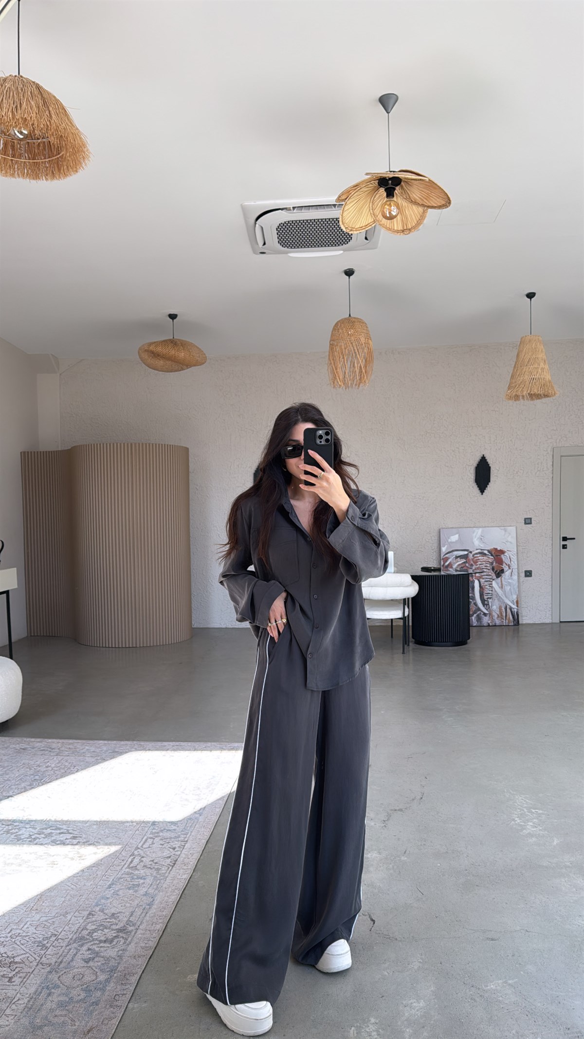 Antrasit Premium Şerit Detaylı İpek Dokulu Takım