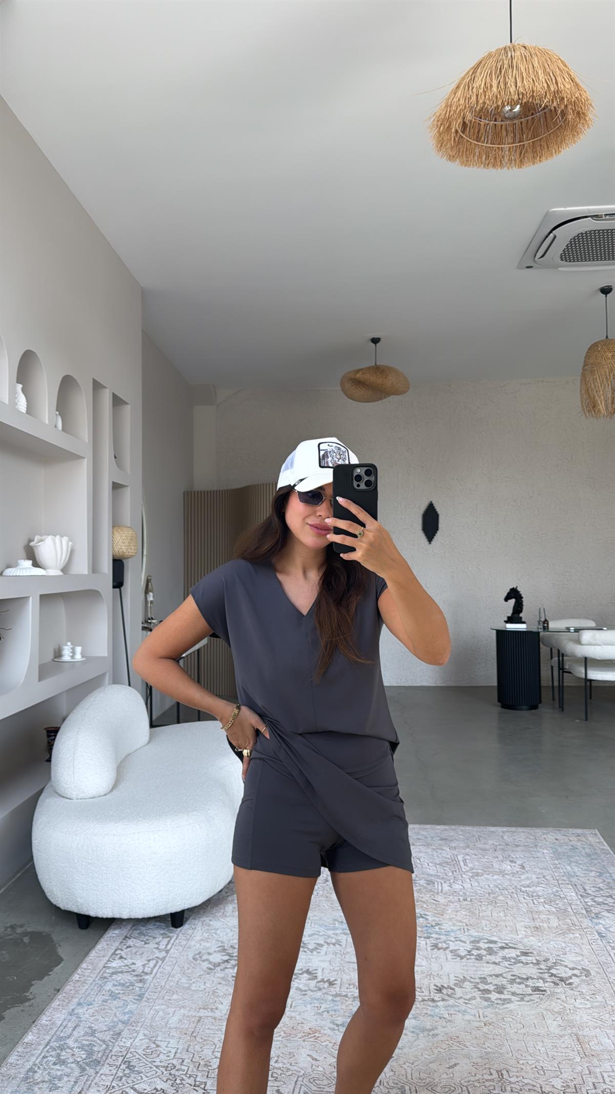 Antrasit Şort Etek Tshirt İthal Takım