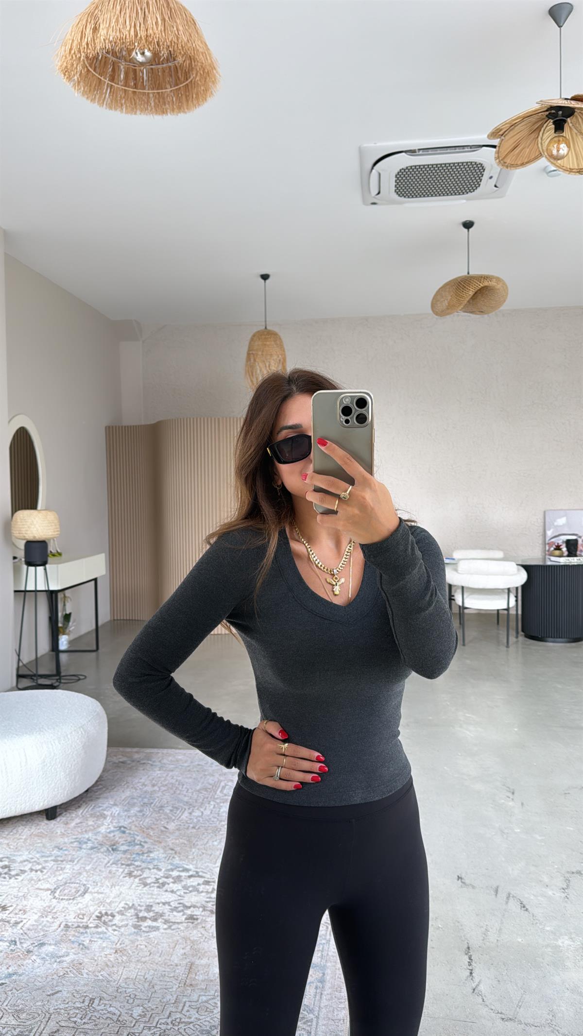 Antrasit V Yaka İthal Kumaş Body