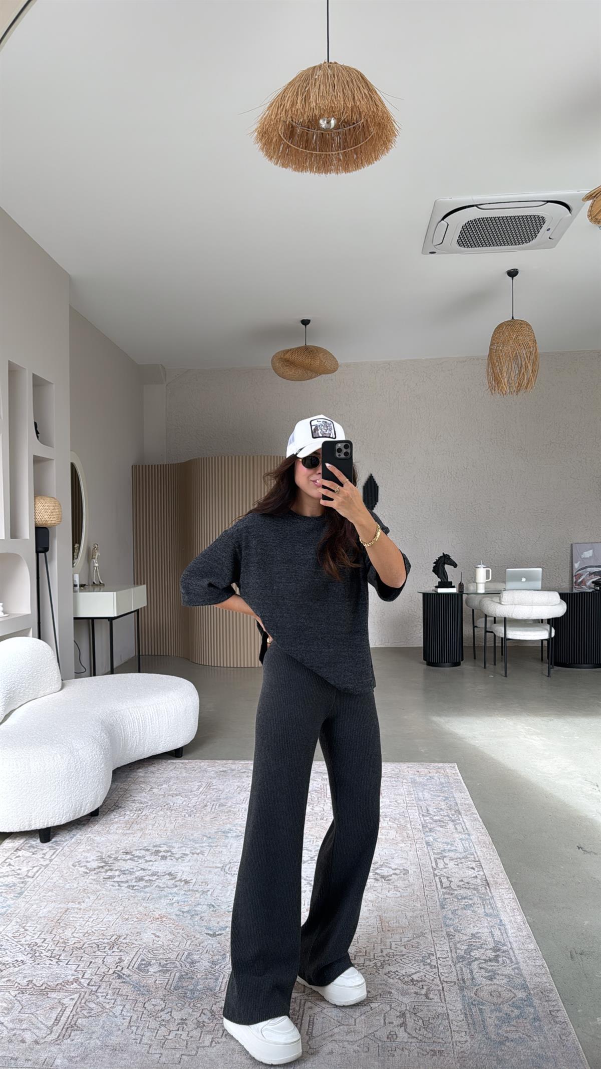 Antrasit Yumoş Alt Üst Takım