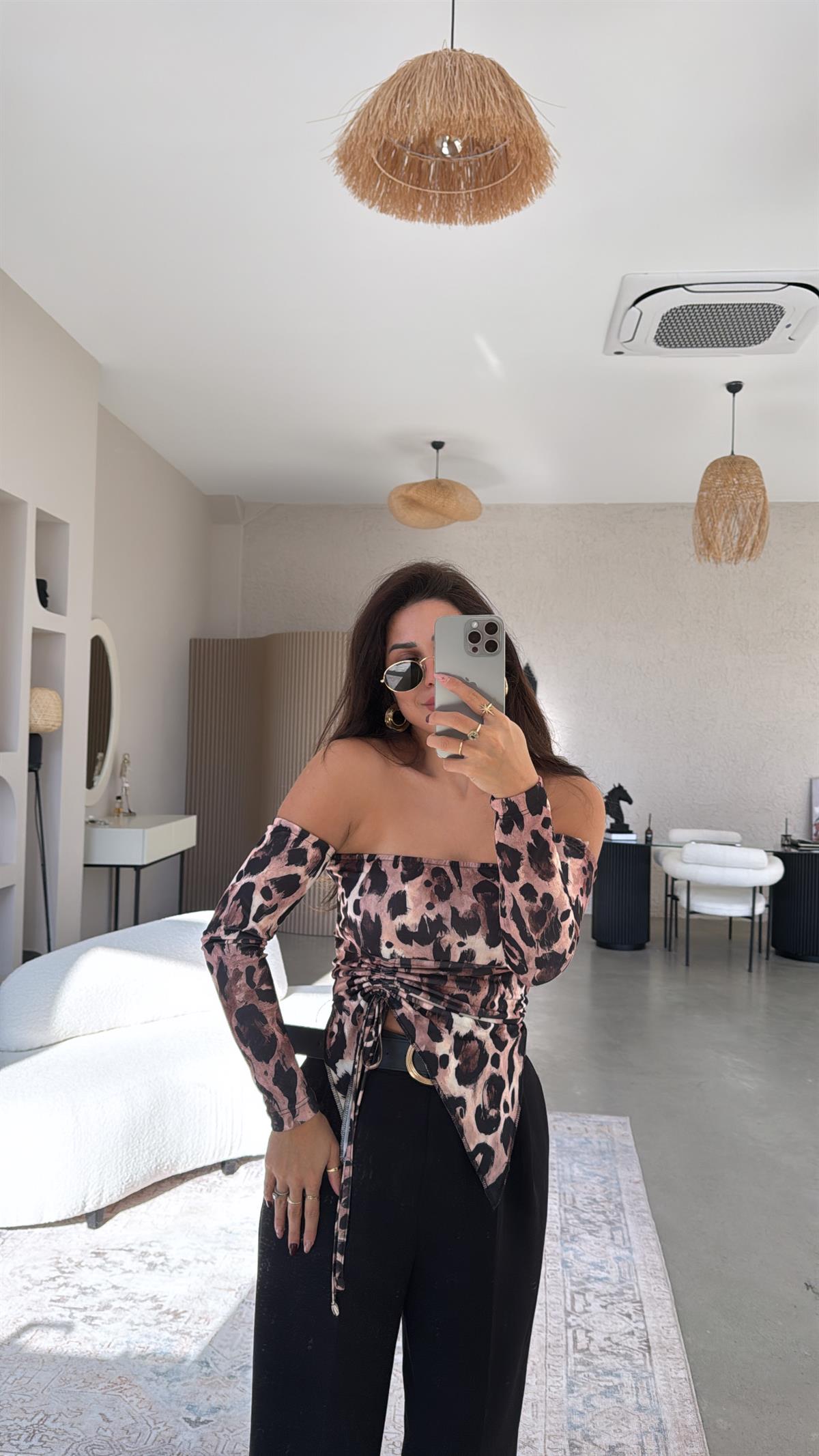 Asimetrik Leopar Bluz 