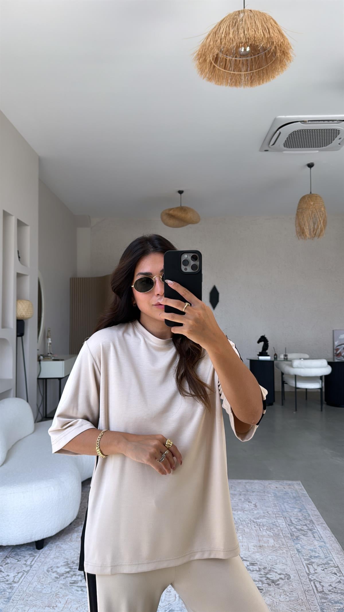 Bej Çift Şeritli Yırtmaçlı Modal Takım