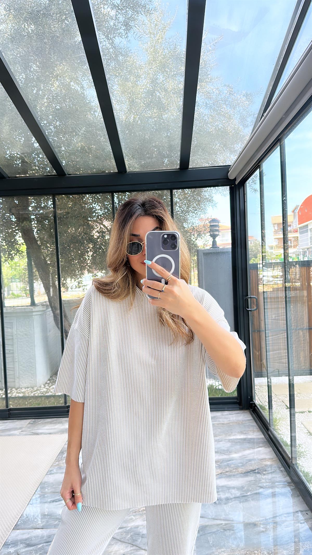 Bej Çizgili Premium Takım