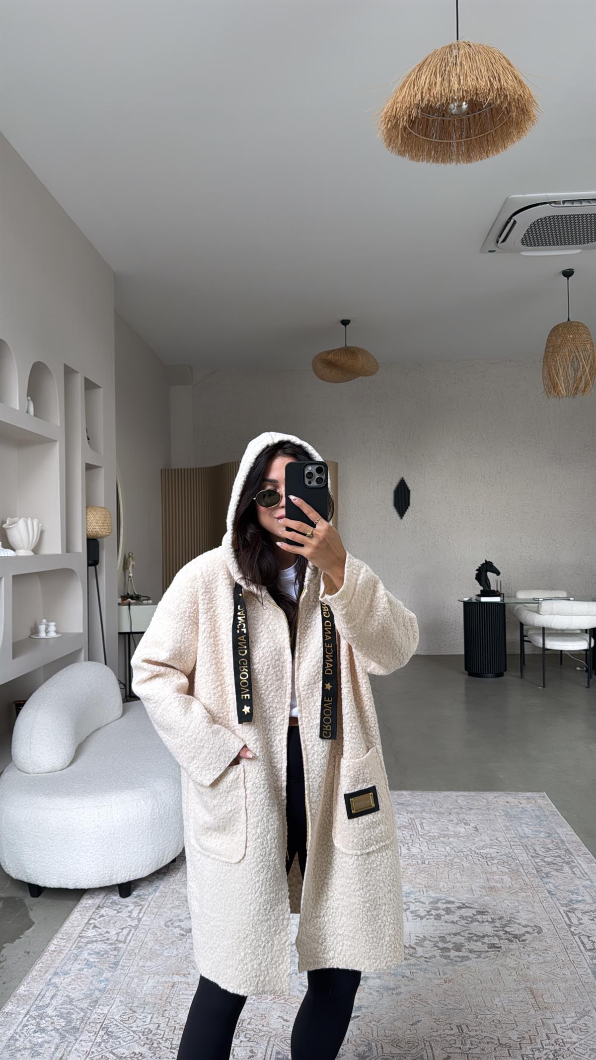 Bej Gold Detaylı Teddy Ceket