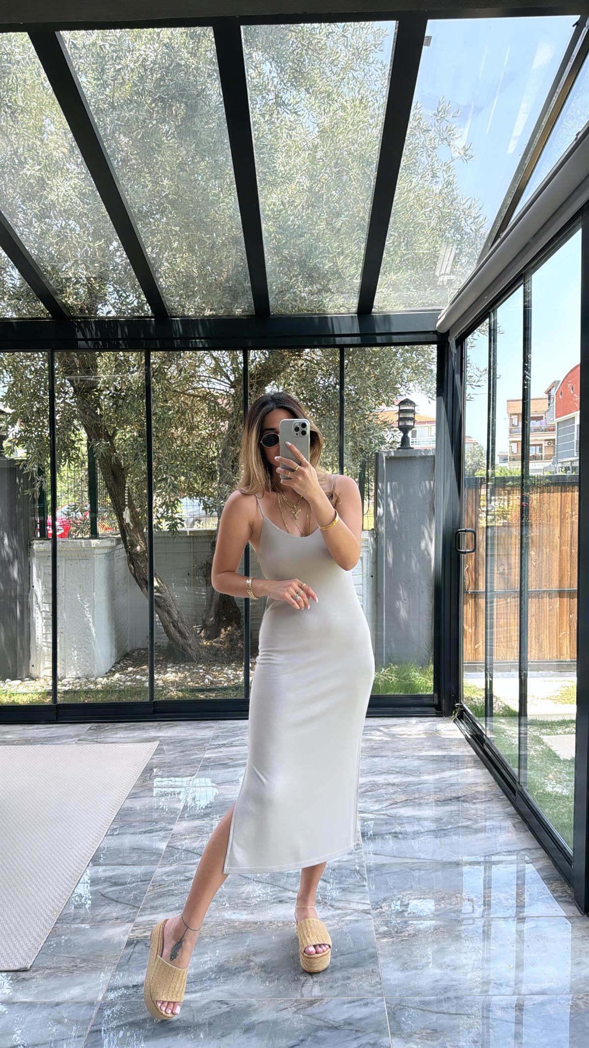 Bej İp Askılı Pike Modal Yırtmaçlı Elbise