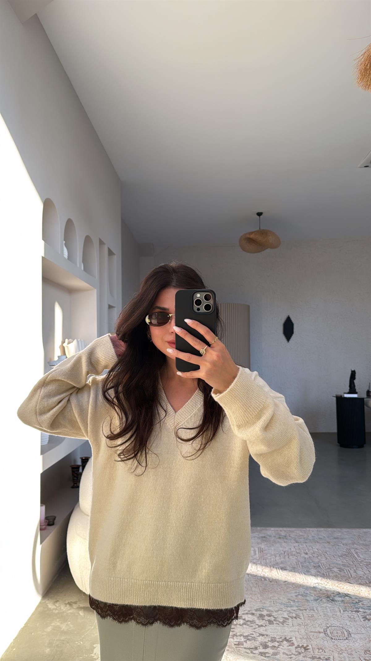 Bej Kahve Dantelli V Yaka Kazak