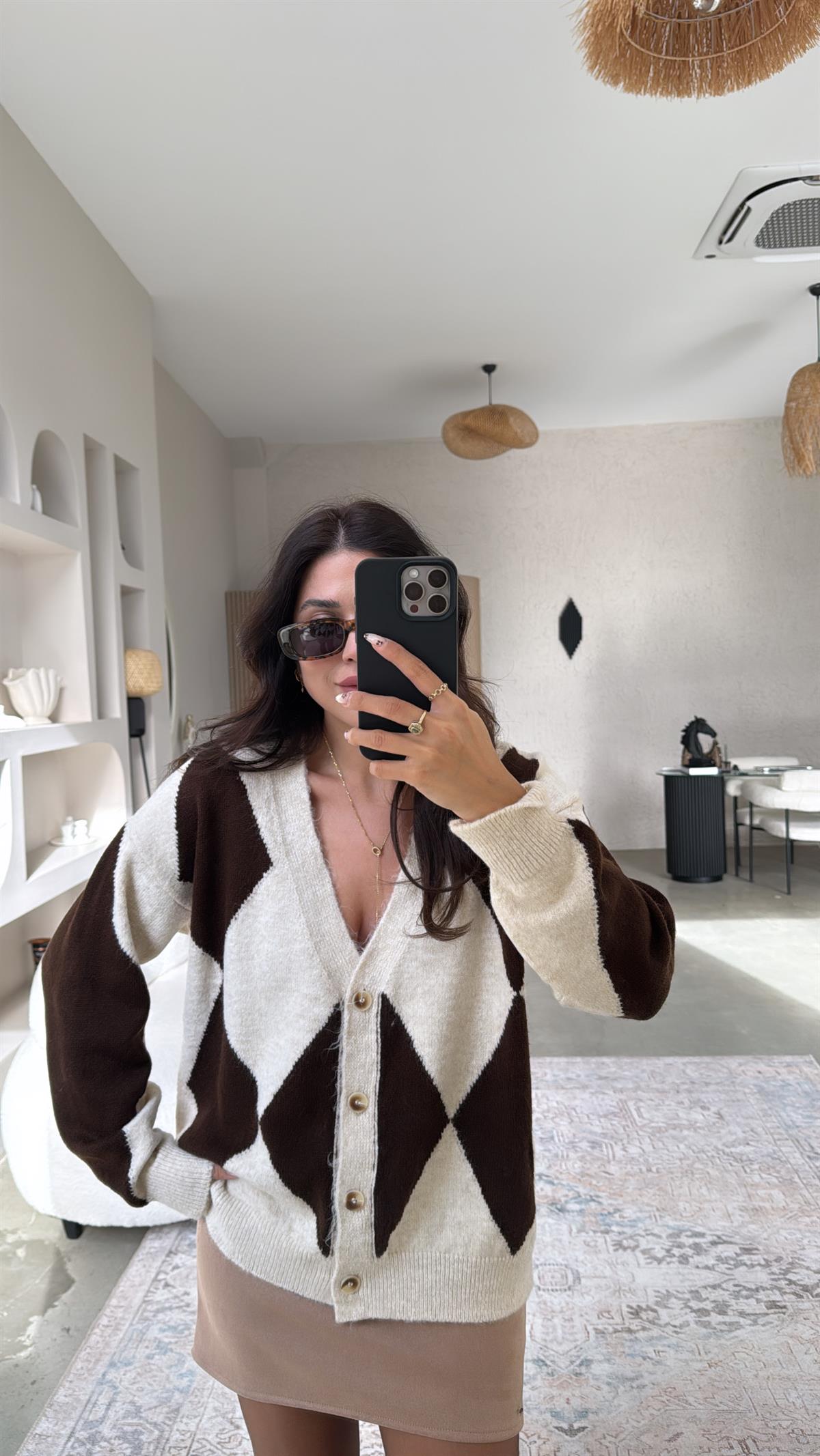 Bej Kahve Geometrik Desenli Yumoş Hırka