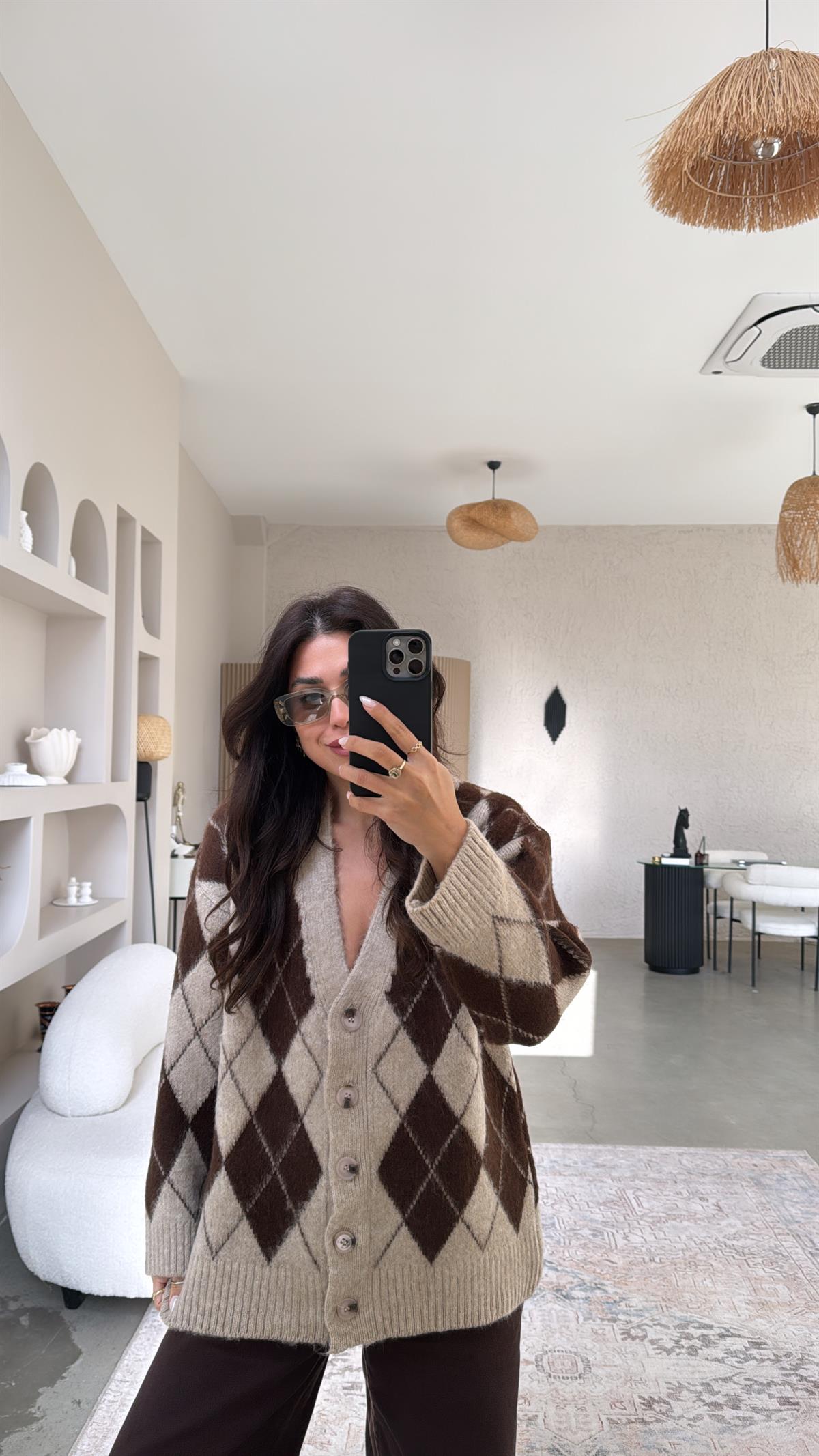 Bej Kahverengi Baklavalı Orijinal Massi Yumoş Hırka