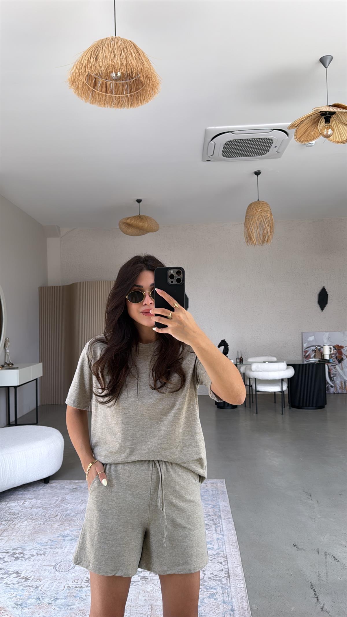 Bej Kırçıllı Şort Tshirt Basic Takım