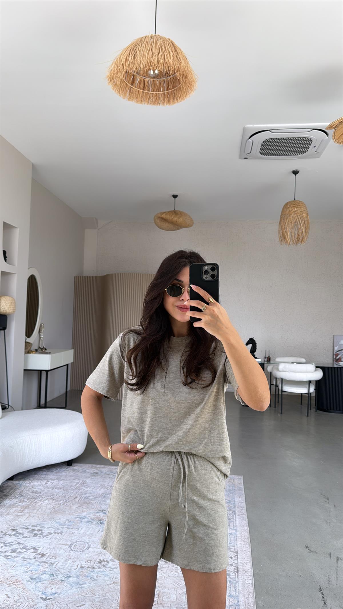 Bej Kırçıllı Şort Tshirt Basic Takım