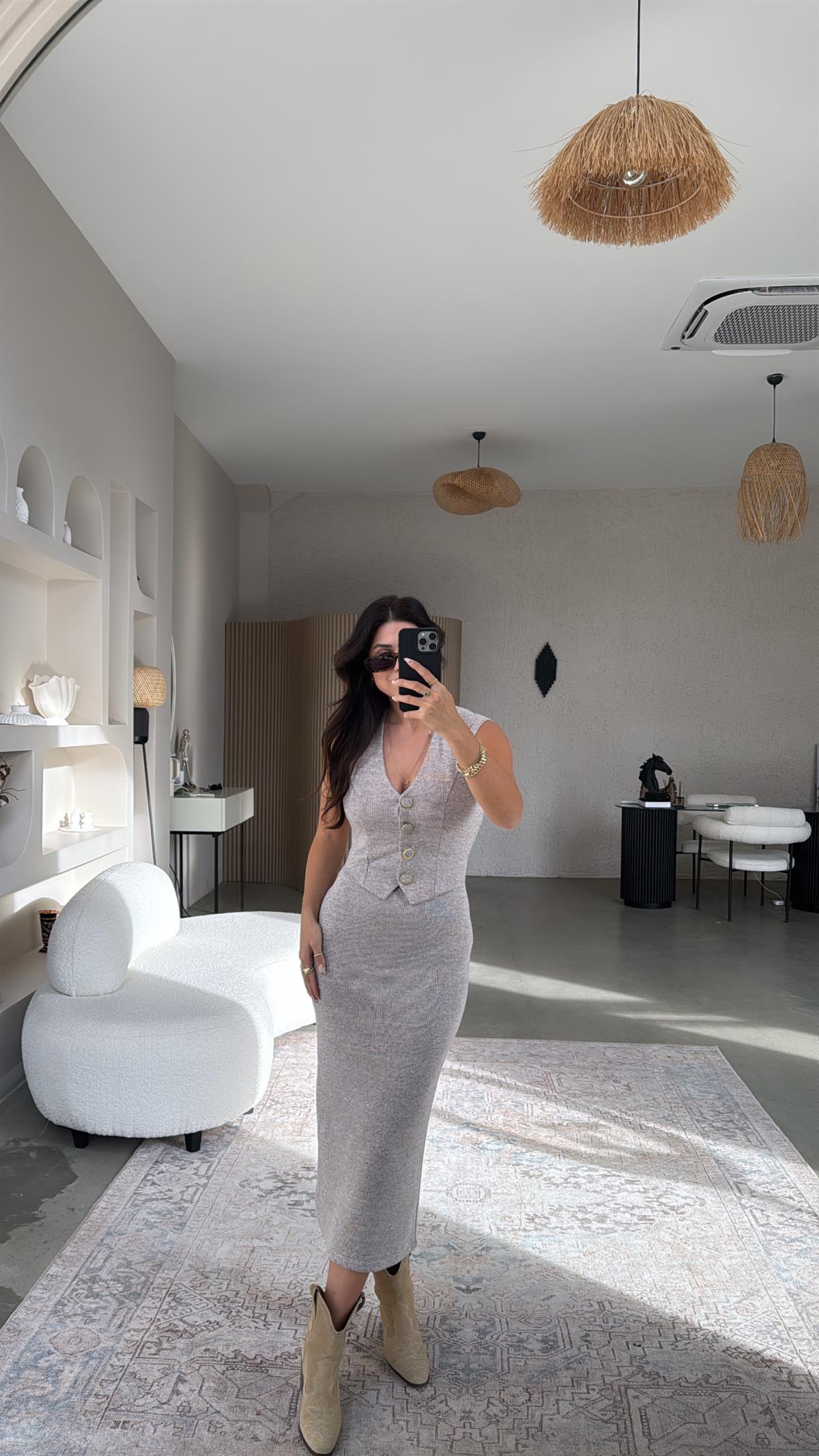 Bej Kırçıllı Zr Model Triko Yelek Elbise