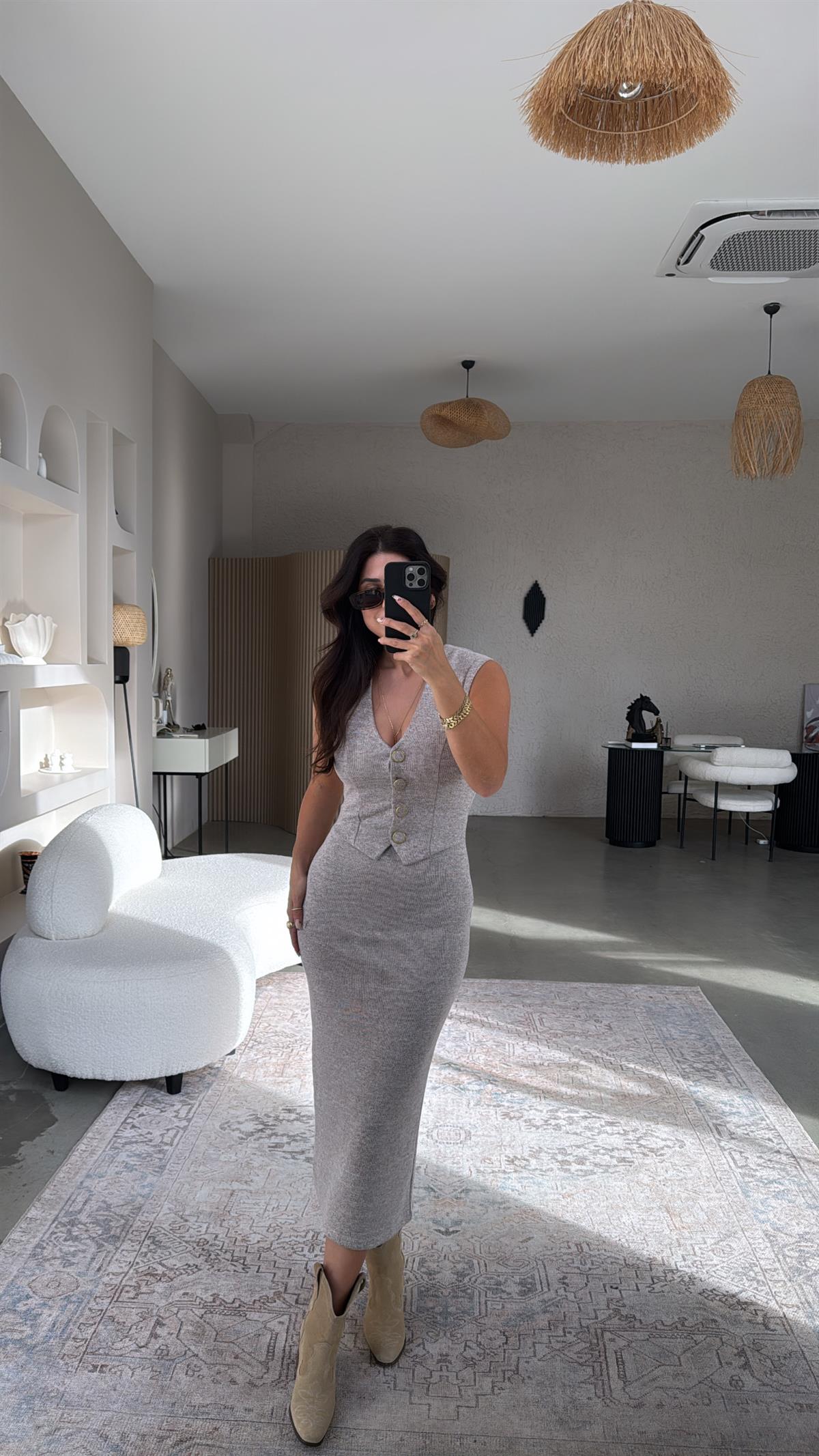 Bej Kırçıllı Zr Model Triko Yelek Elbise