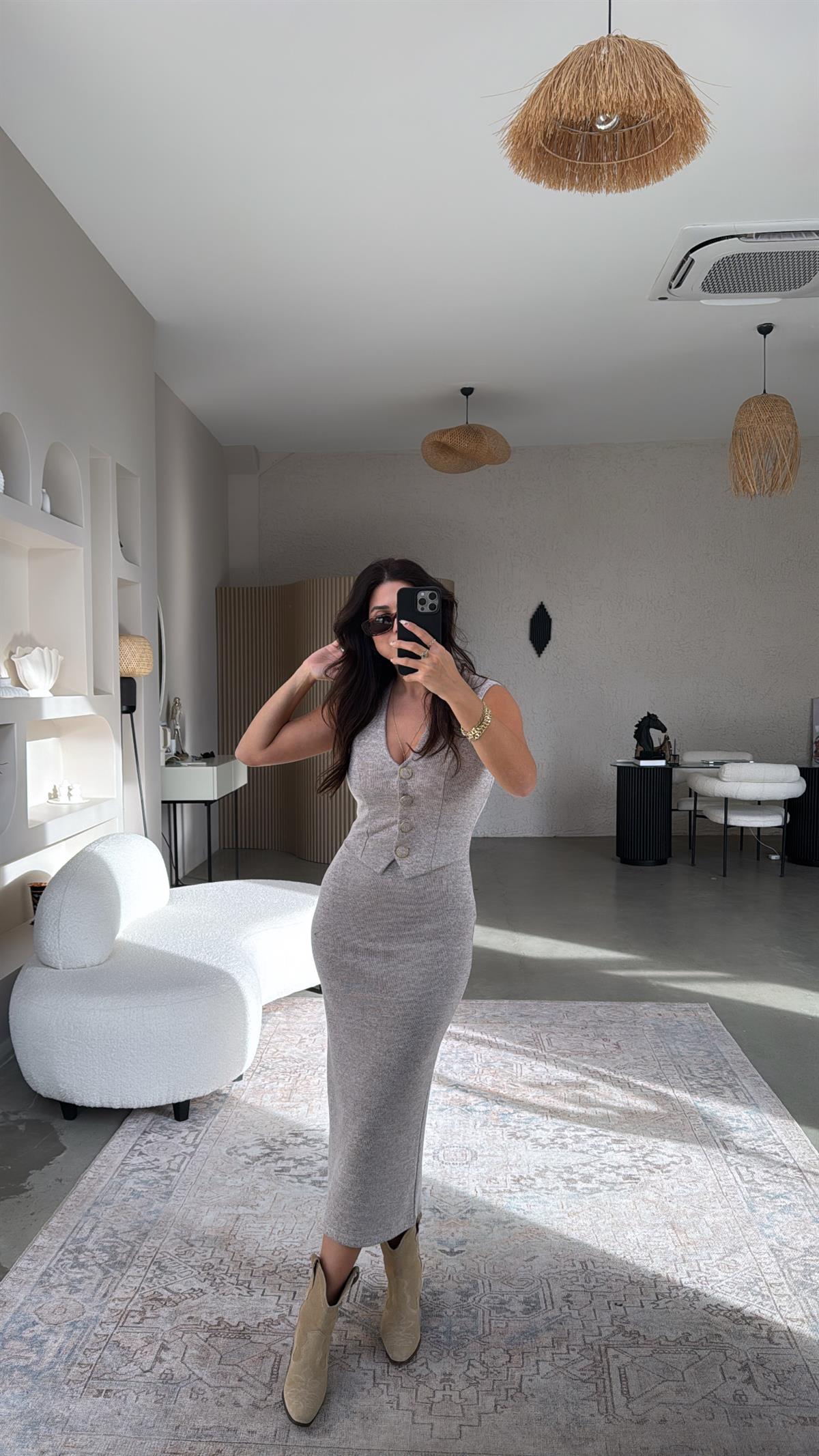 Bej Kırçıllı Zr Model Triko Yelek Elbise