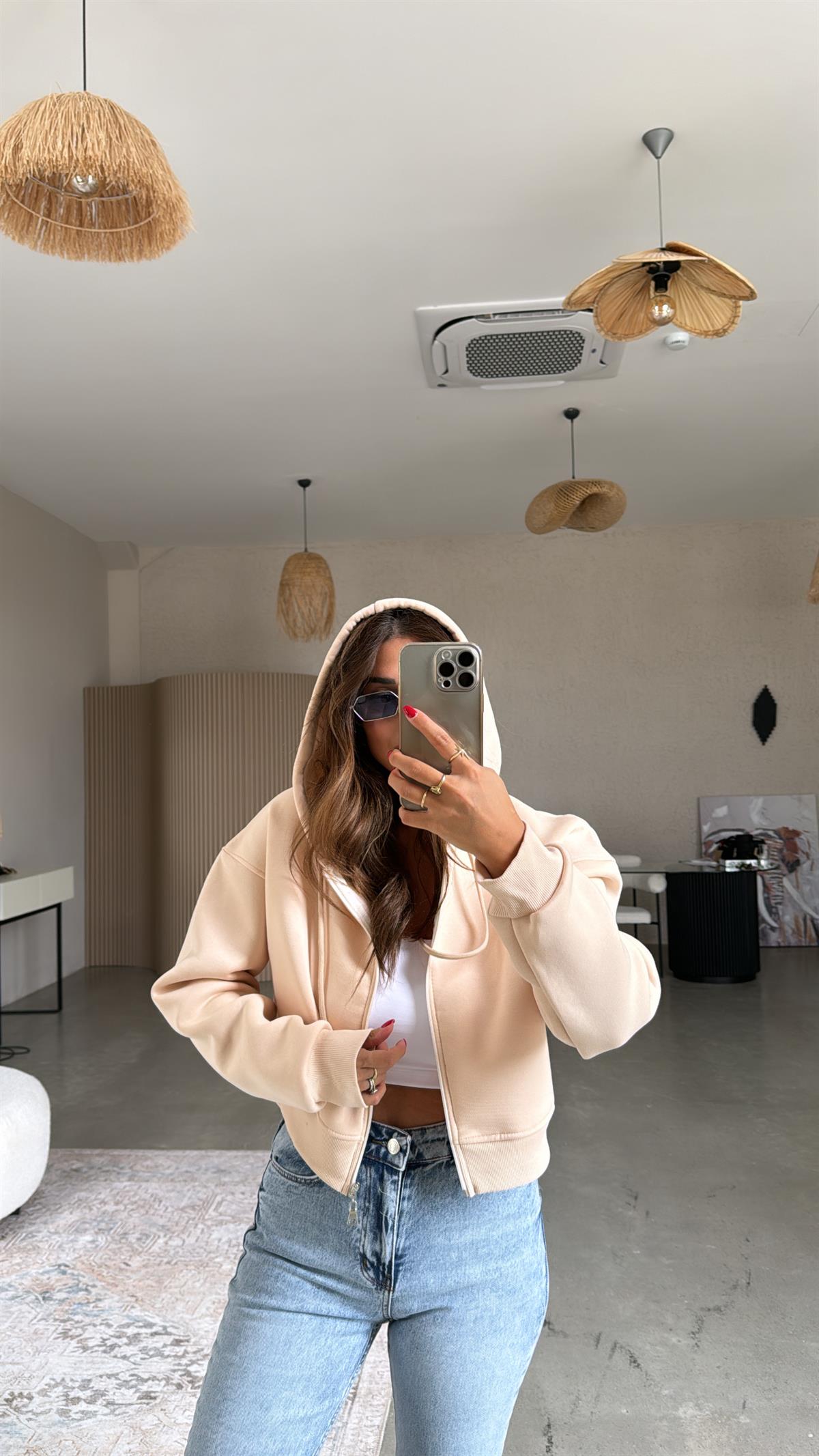 Bej Kısa Fermuarlı Şardonlu Ceket