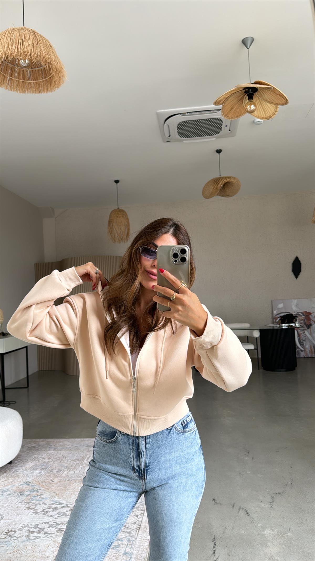 Bej Kısa Fermuarlı Şardonlu Ceket