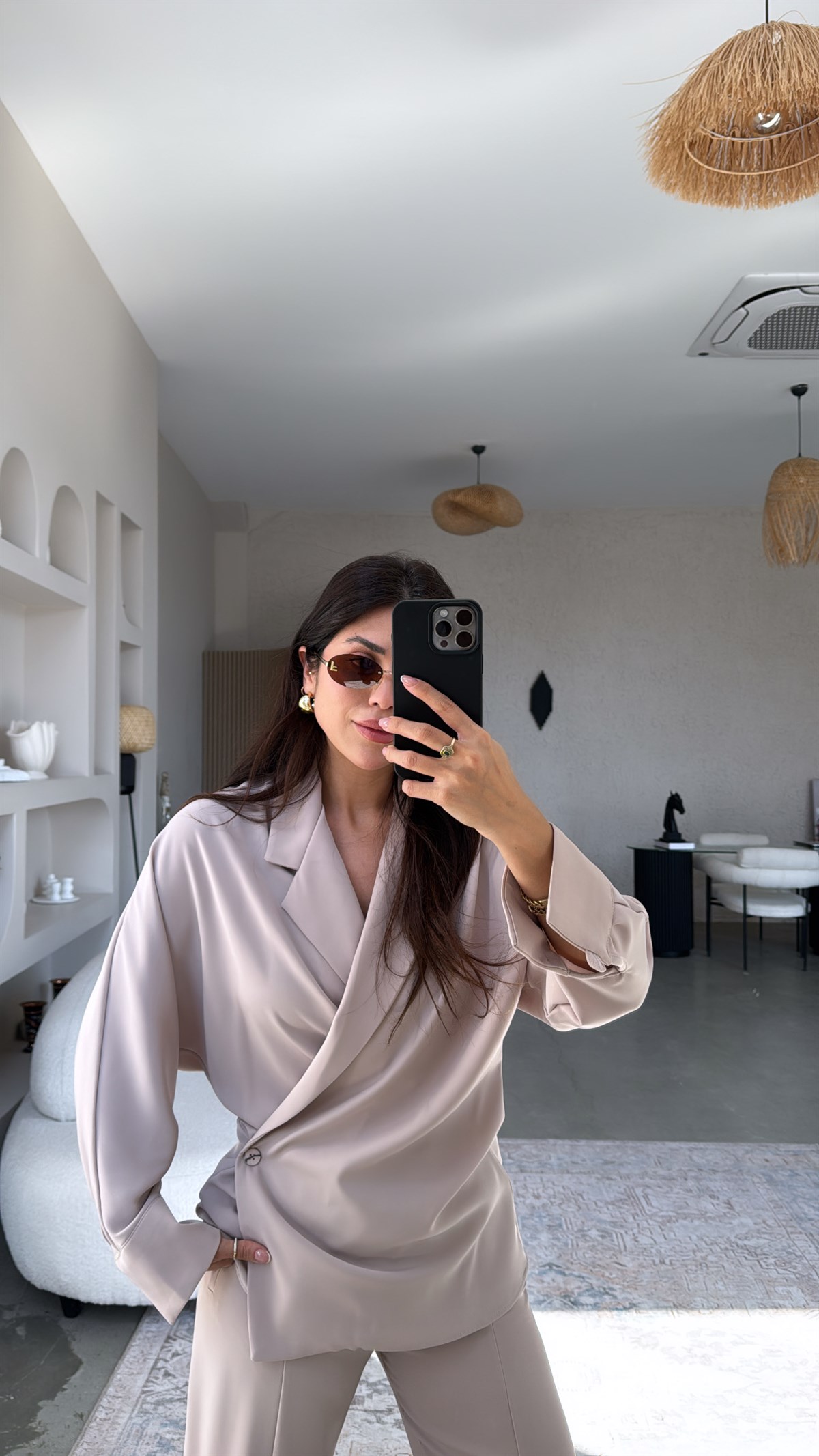 Bej Kruvaze Ceketli Dökümlü Paça Detaylı Massi Takım