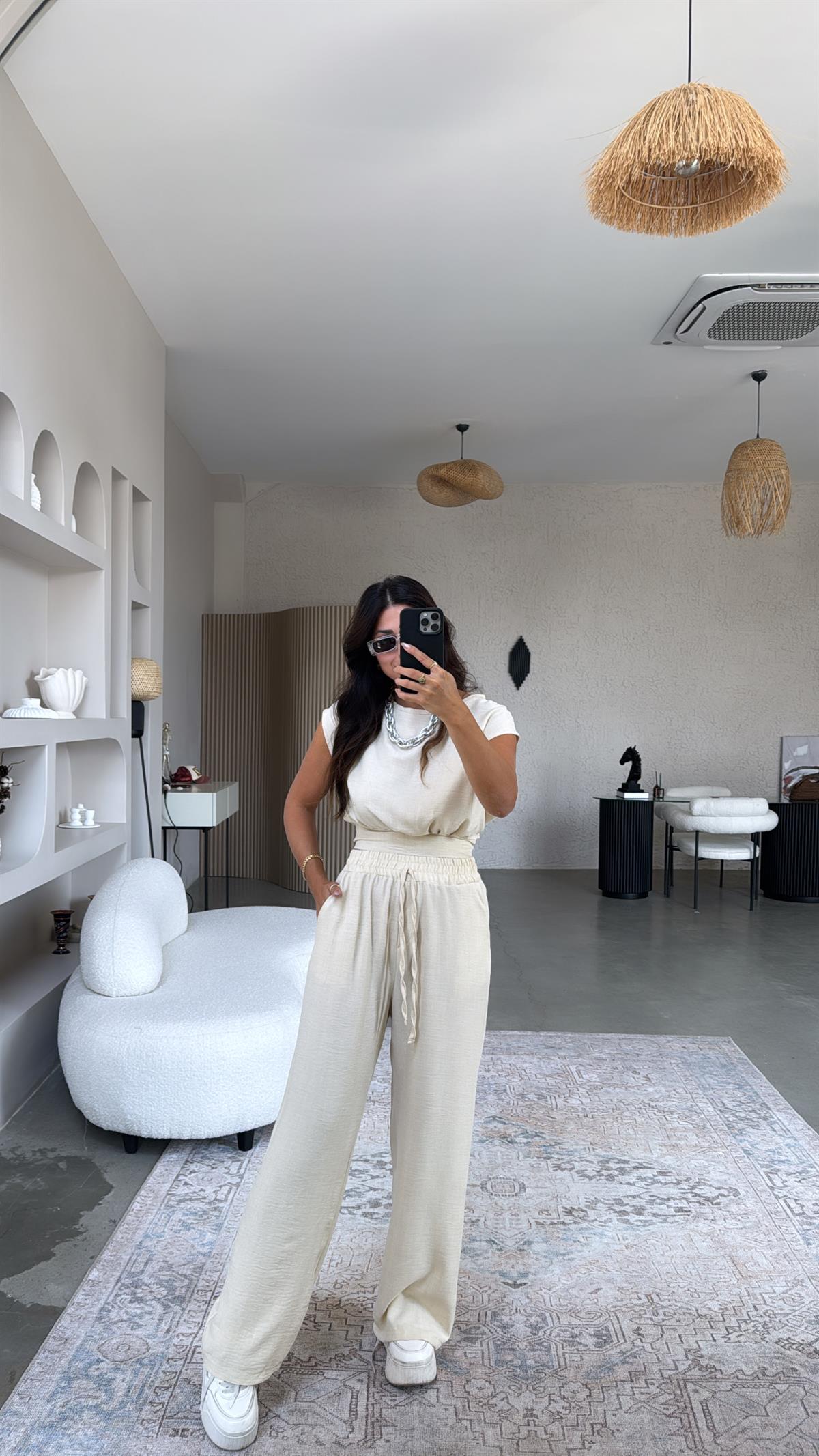 Bej Kuşak Detaylı Pantolon Bluz Takım