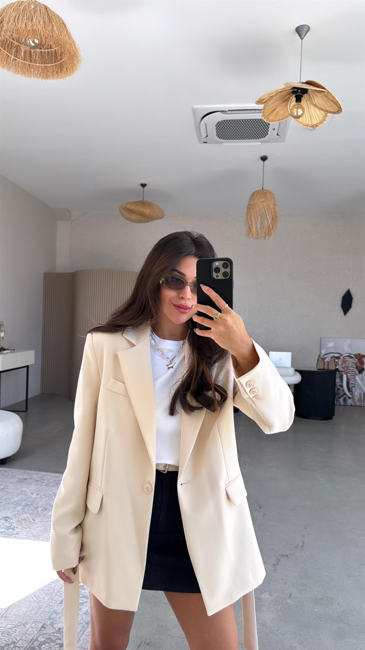 Bej Kuşak Detaylı ZR Ceket