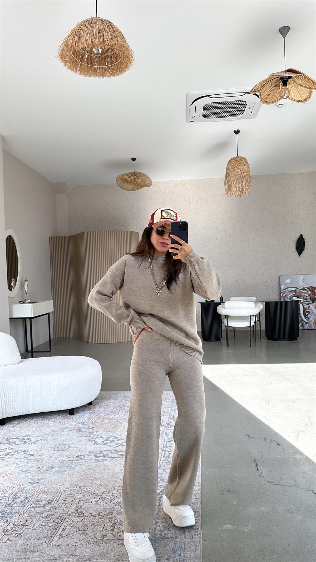 Bej Massi Triko Takım