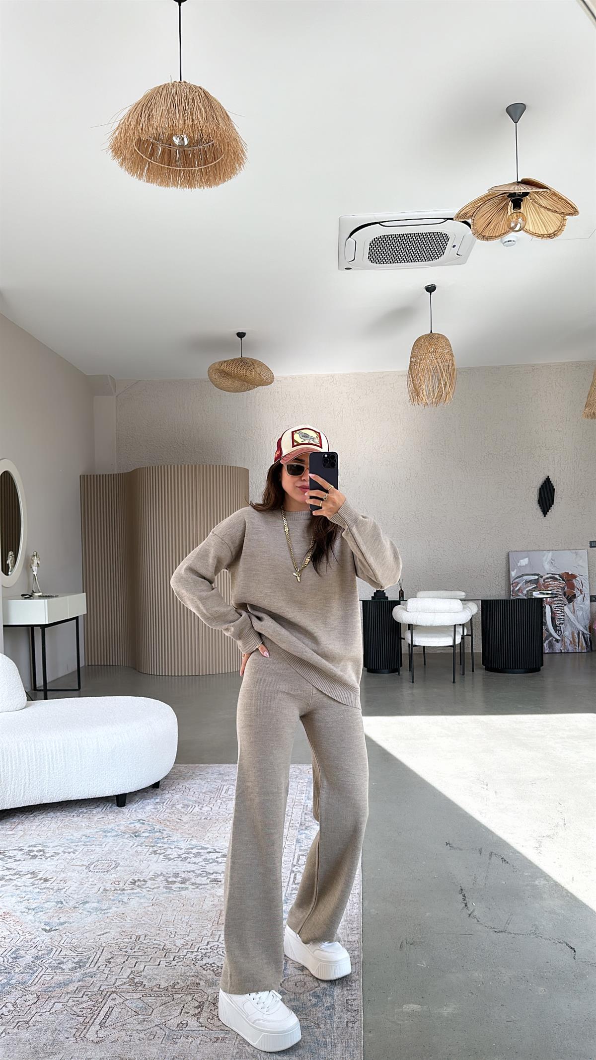 Bej Massi Triko Takım