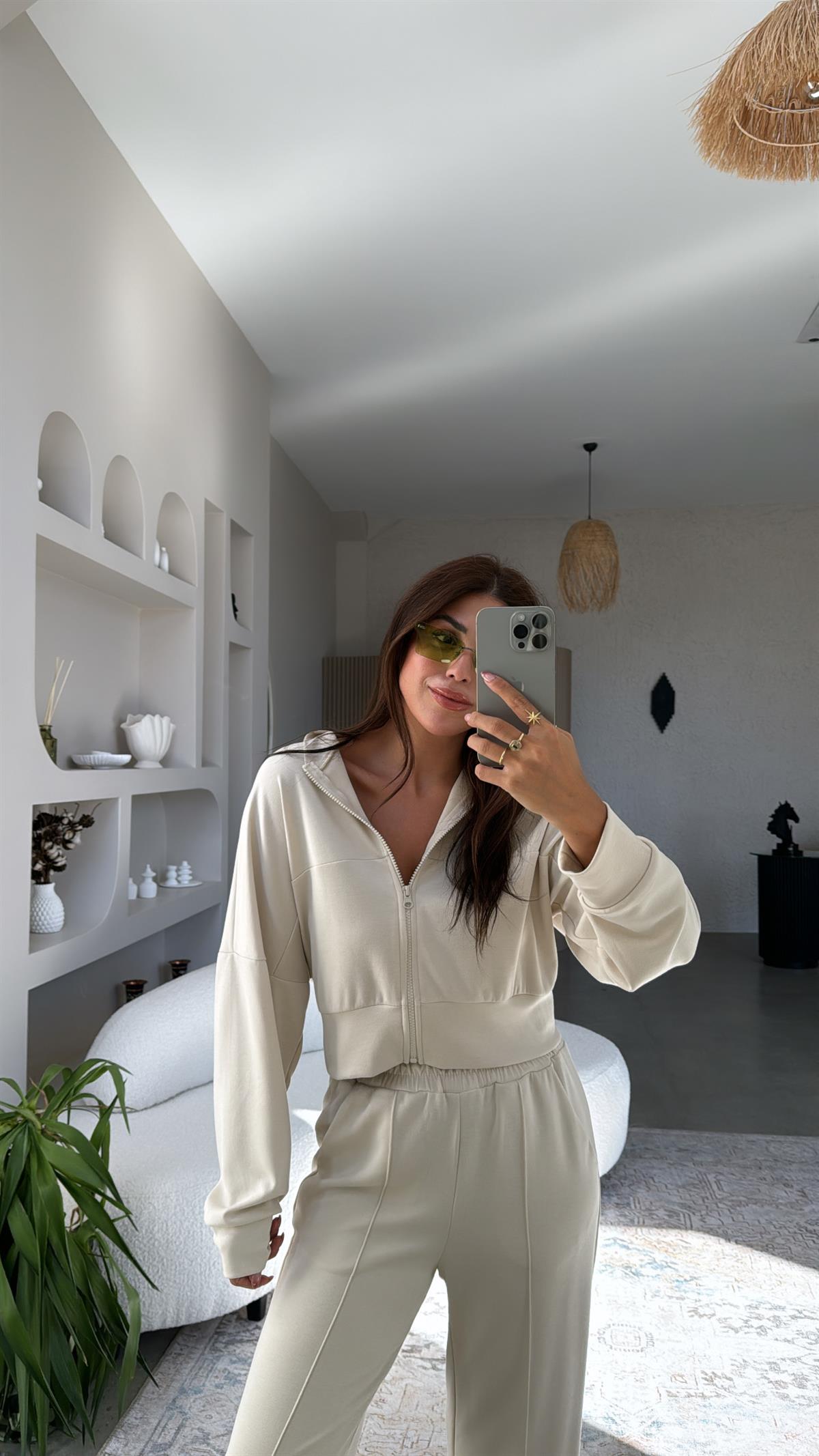 Bej Modal Fermuarlı Ceketli Takım