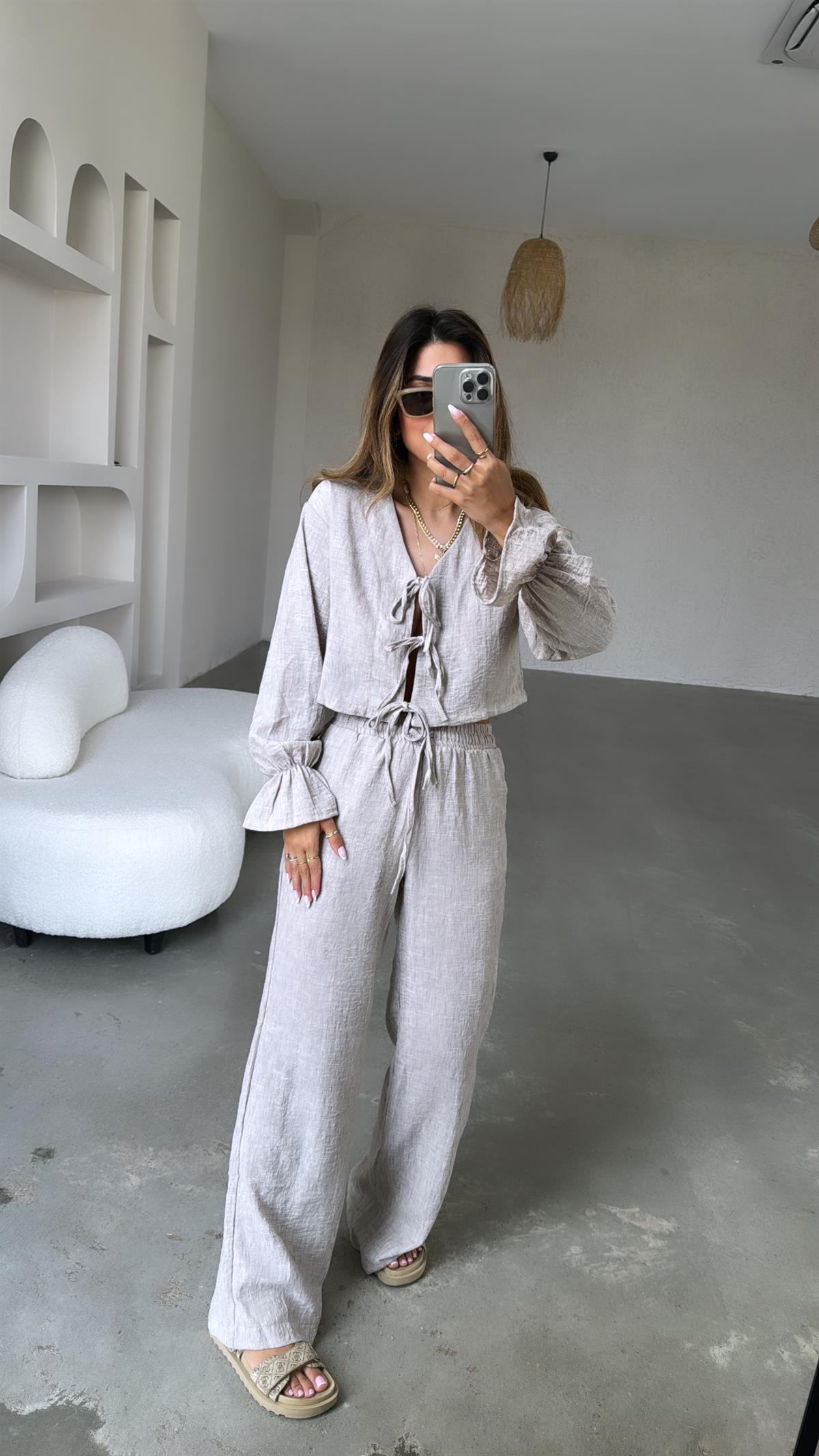 Bej Önden Bağlamalı Keten Takım