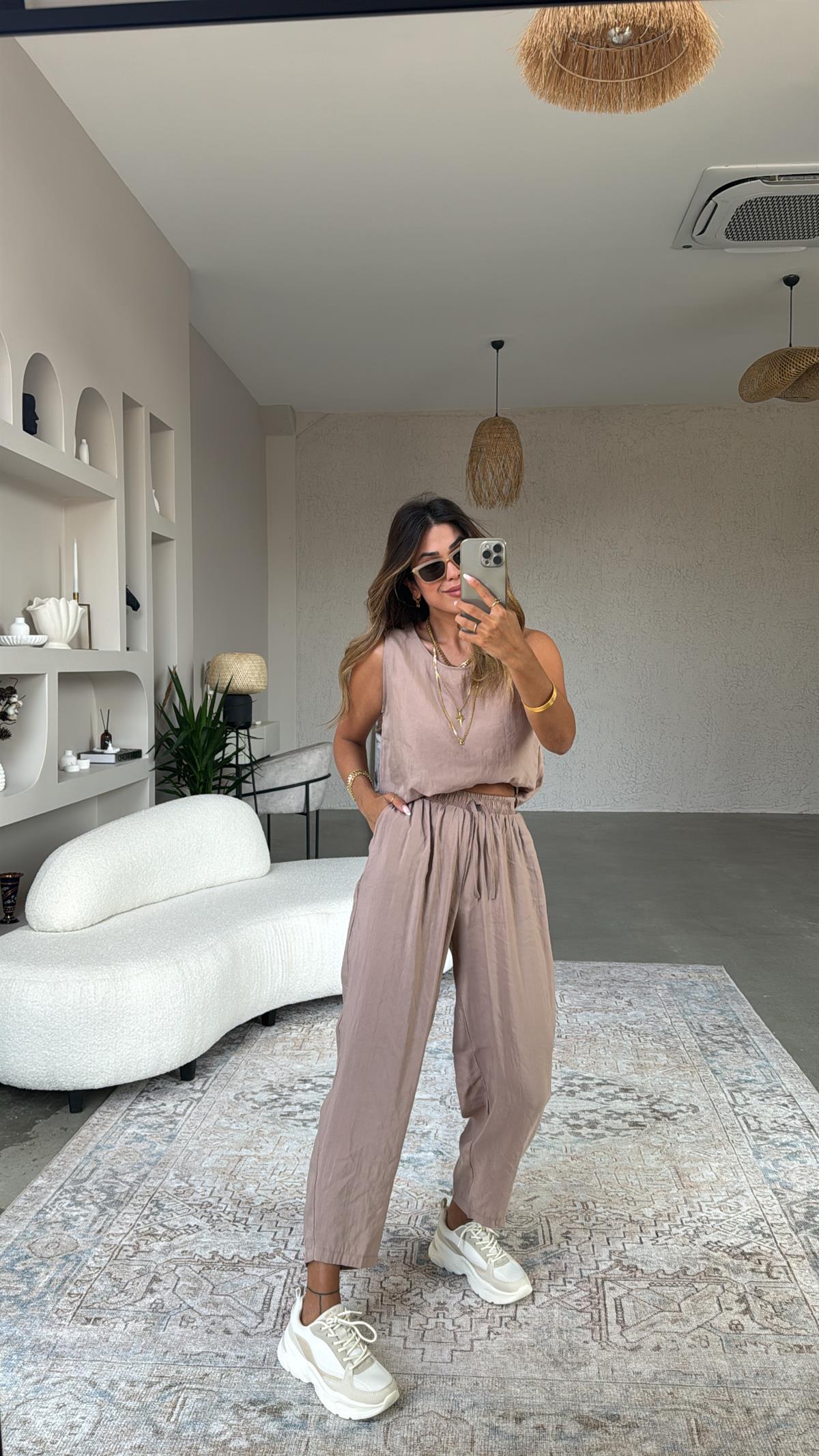 Bej Dökümlü Tiril Kumaş Takım