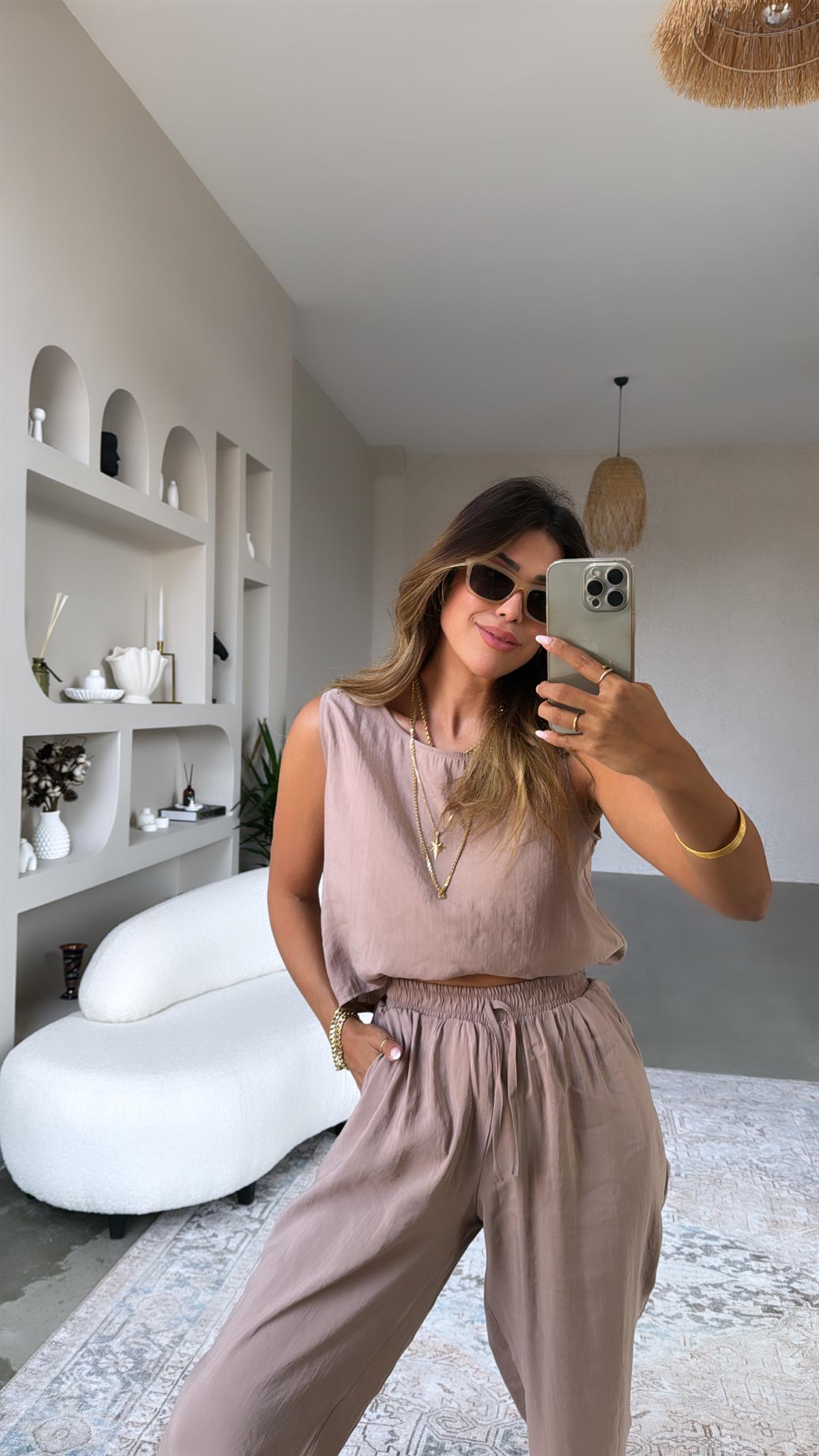 Bej Dökümlü Tiril Kumaş Takım