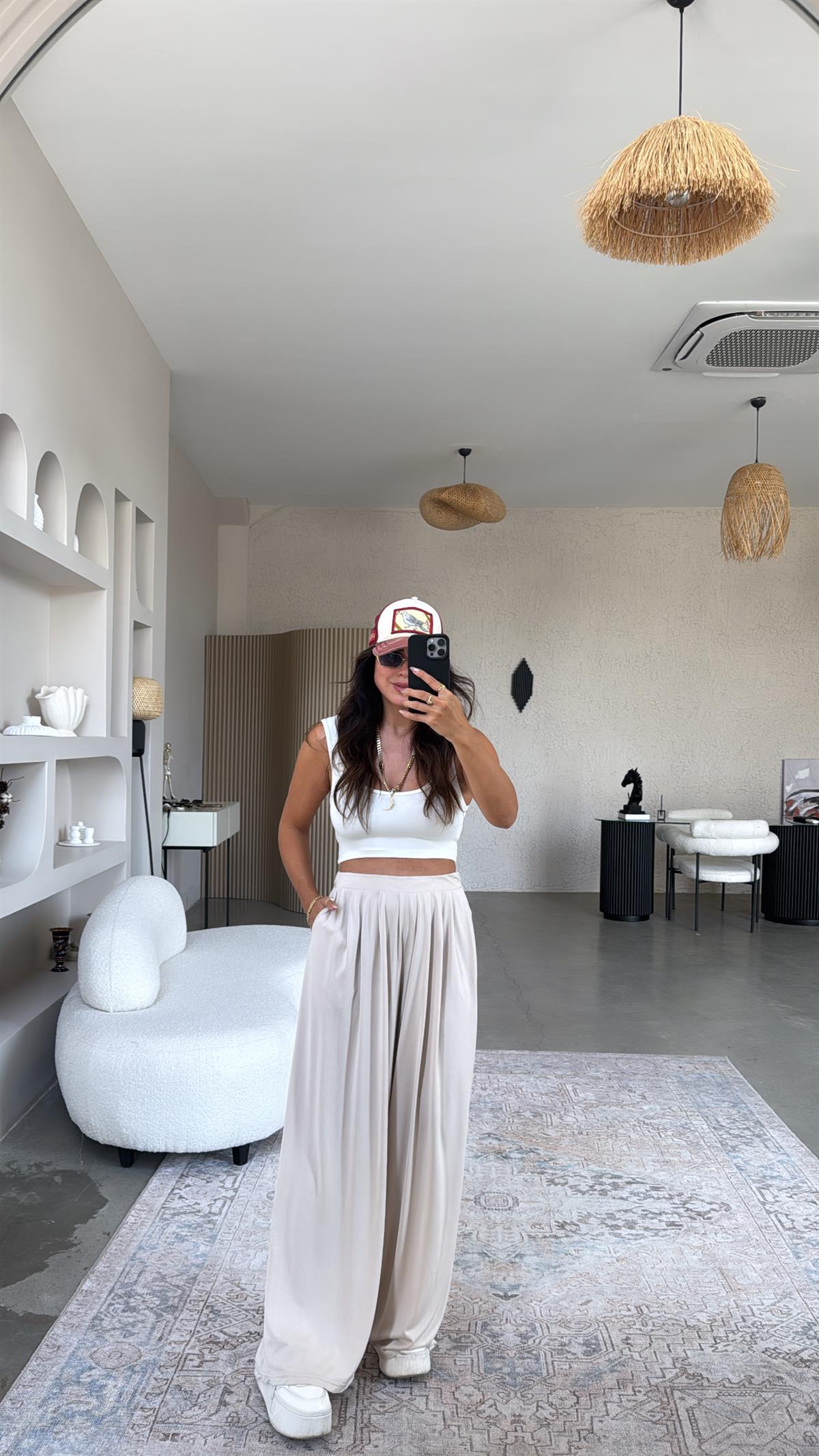 Bej Üretim Pileli Bol Paça Eşofman