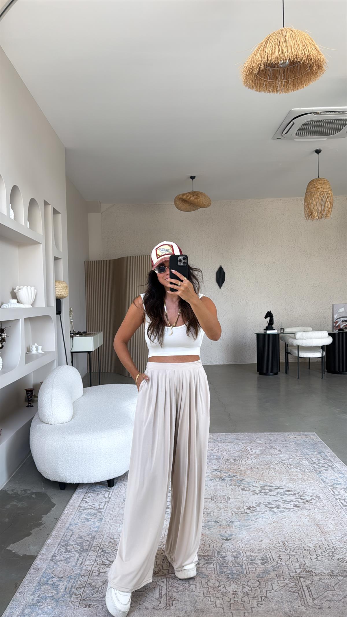 Bej Üretim Pileli Bol Paça Eşofman