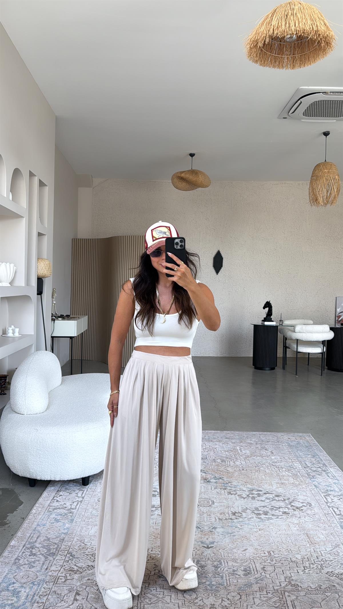 Bej Üretim Pileli Bol Paça Eşofman