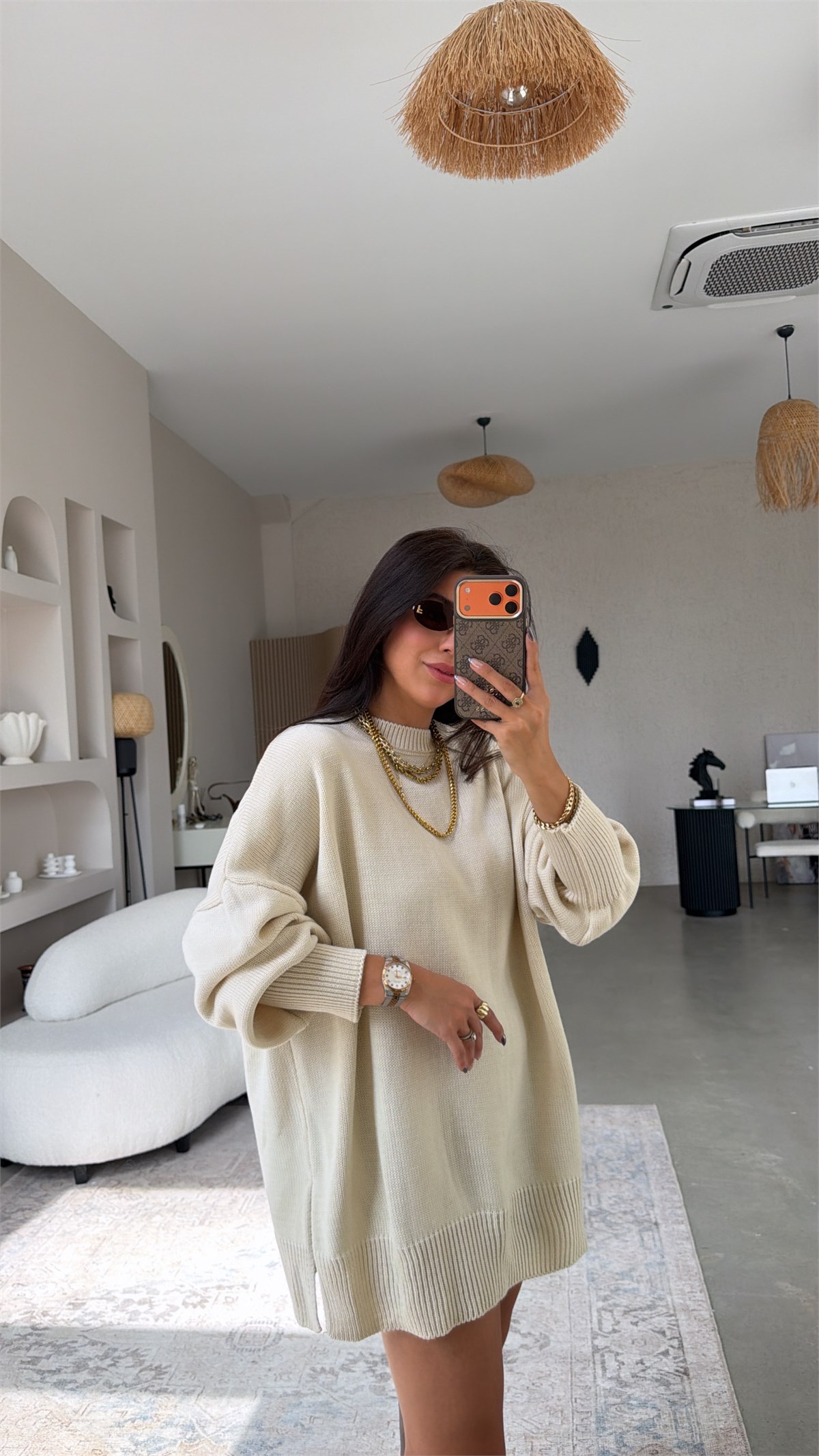 Bej Uzun Oversize Yanları Yırtmaçlı Triko