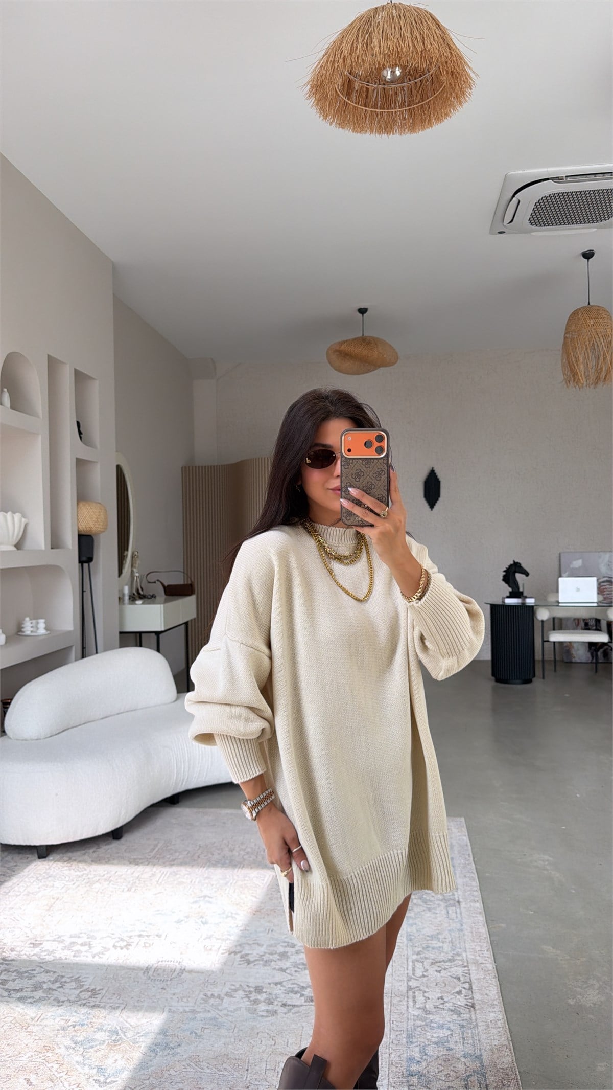 Bej Uzun Oversize Yanları Yırtmaçlı Triko