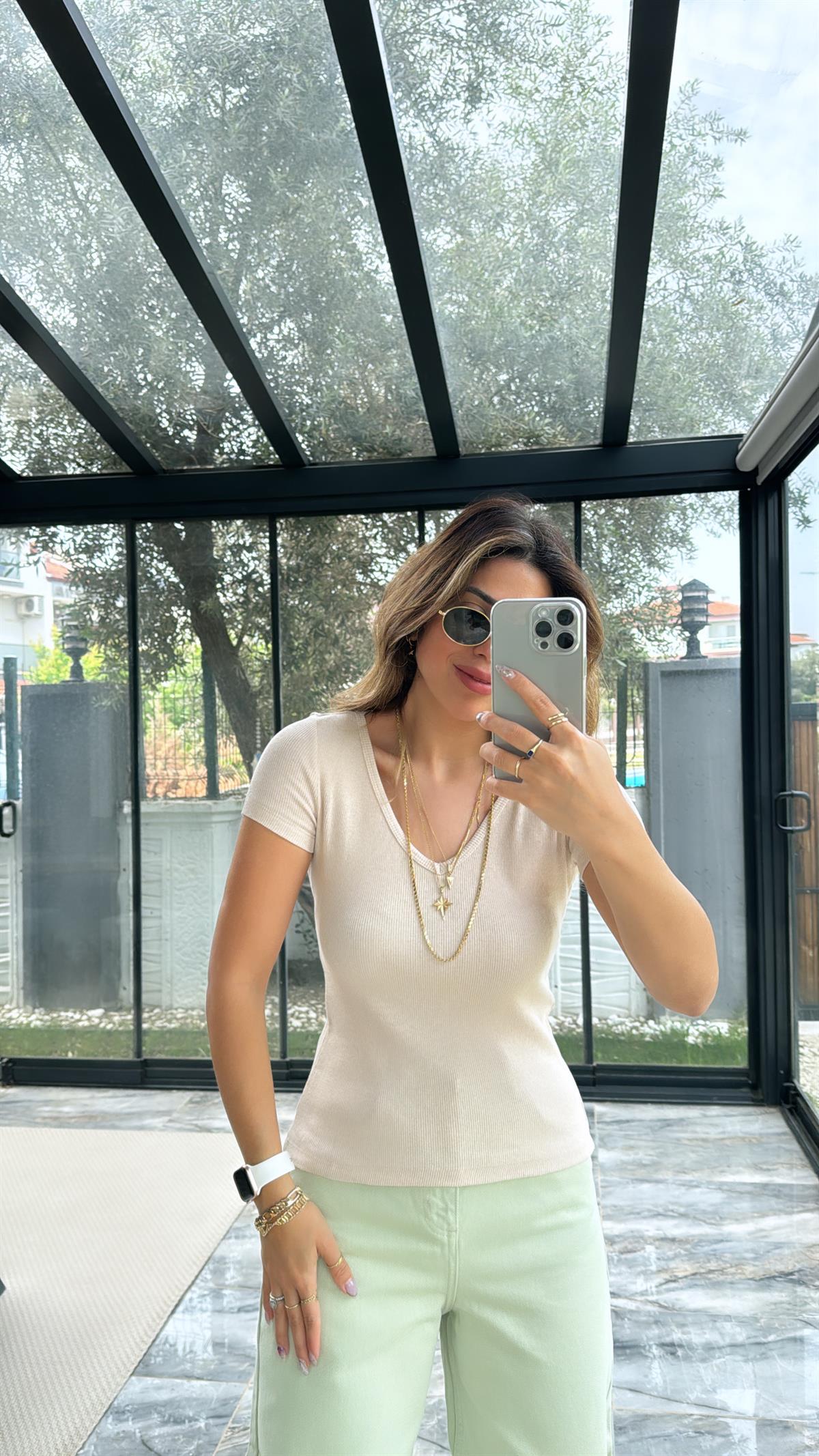 Bej V Yaka Ribana Bluz