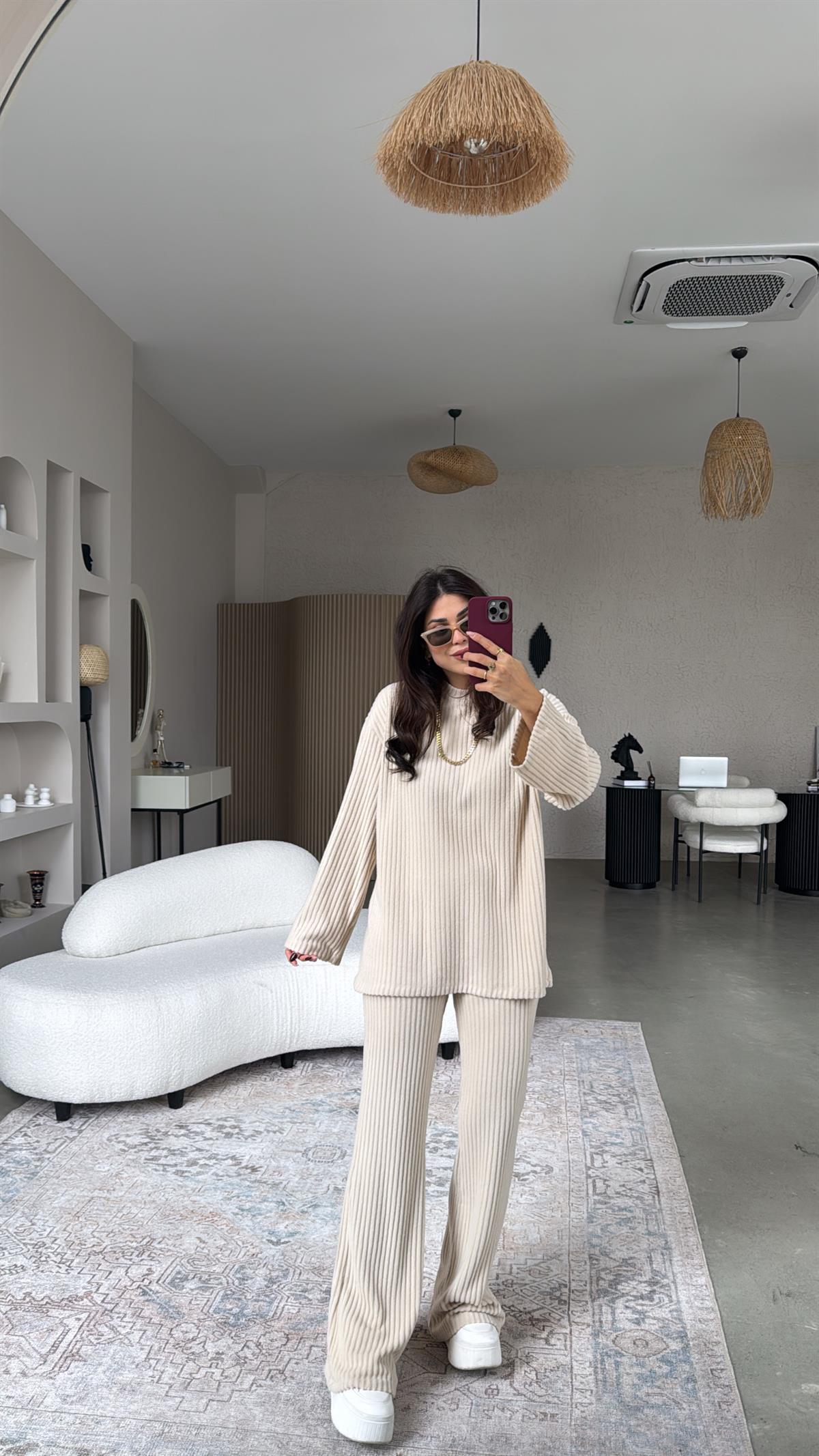 Bej Yumoş Triko Takım