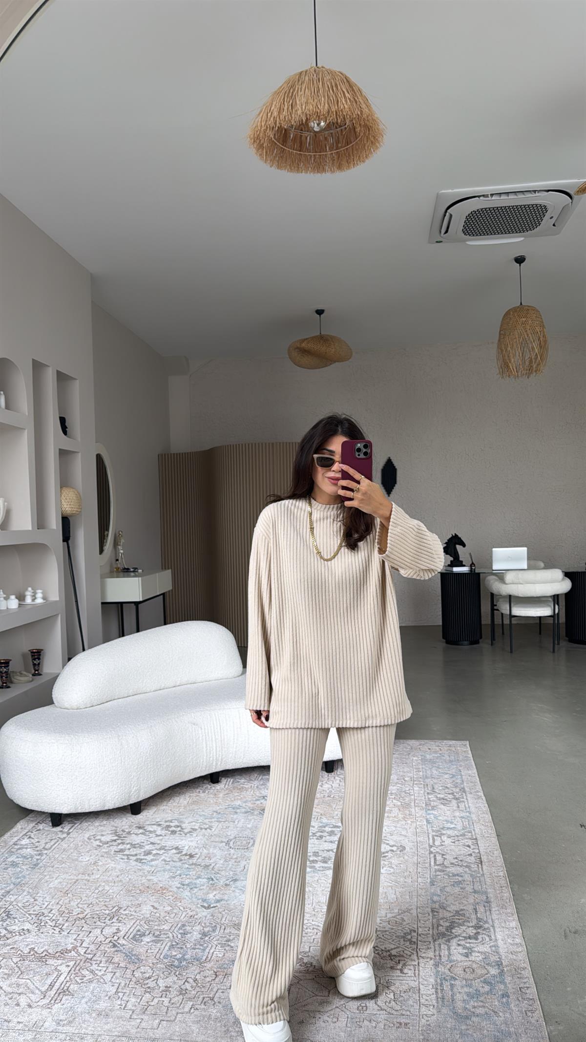 Bej Yumoş Triko Takım