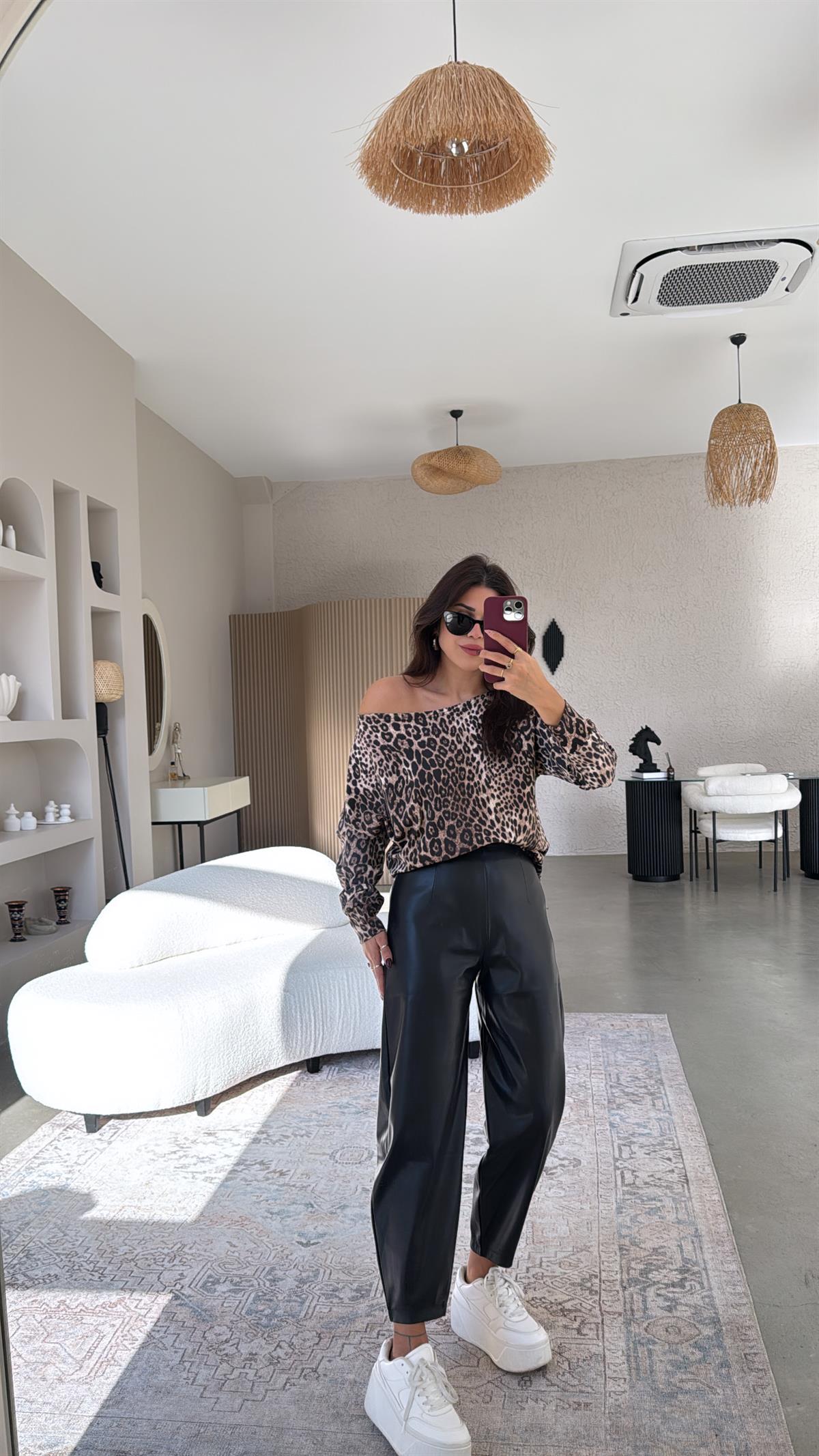 Beli Lastikli Deri Havuç Pantolon