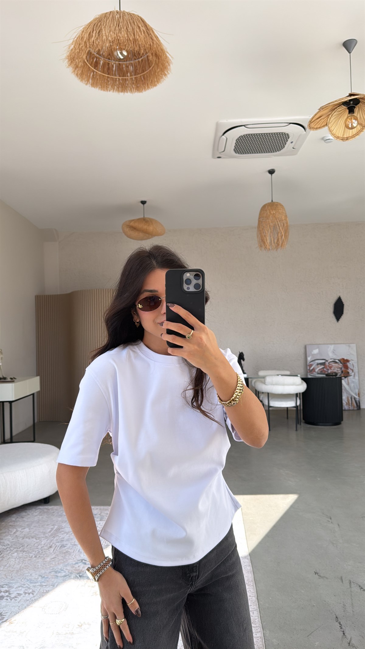 Beyaz Arkası Yırtmaç Detaylı Tok Doku Pamuk Basic