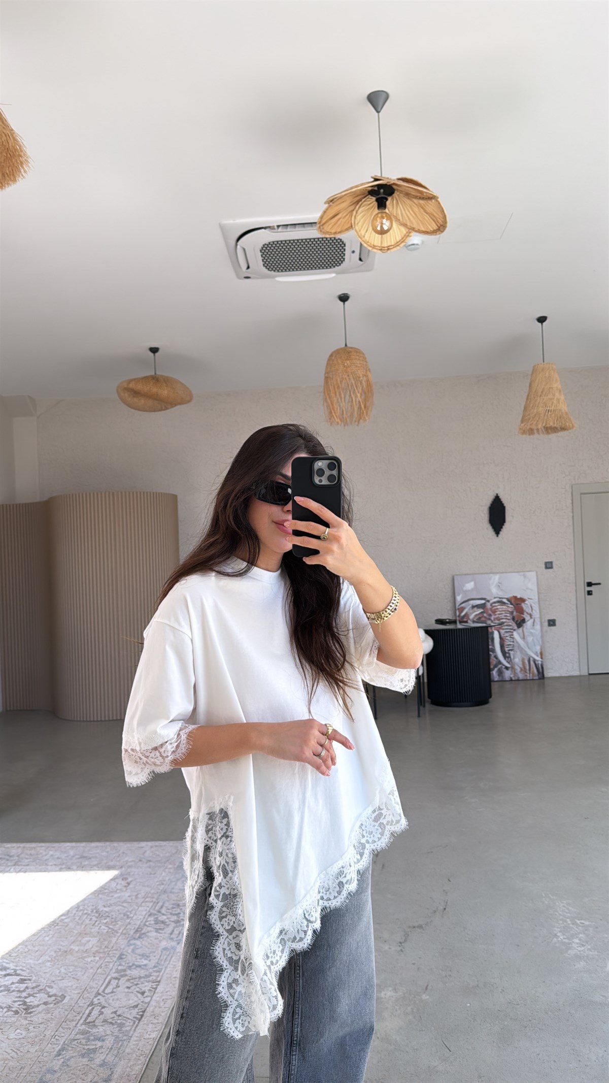 Beyaz Asimetrik Pamuk Dantelli Tshirt