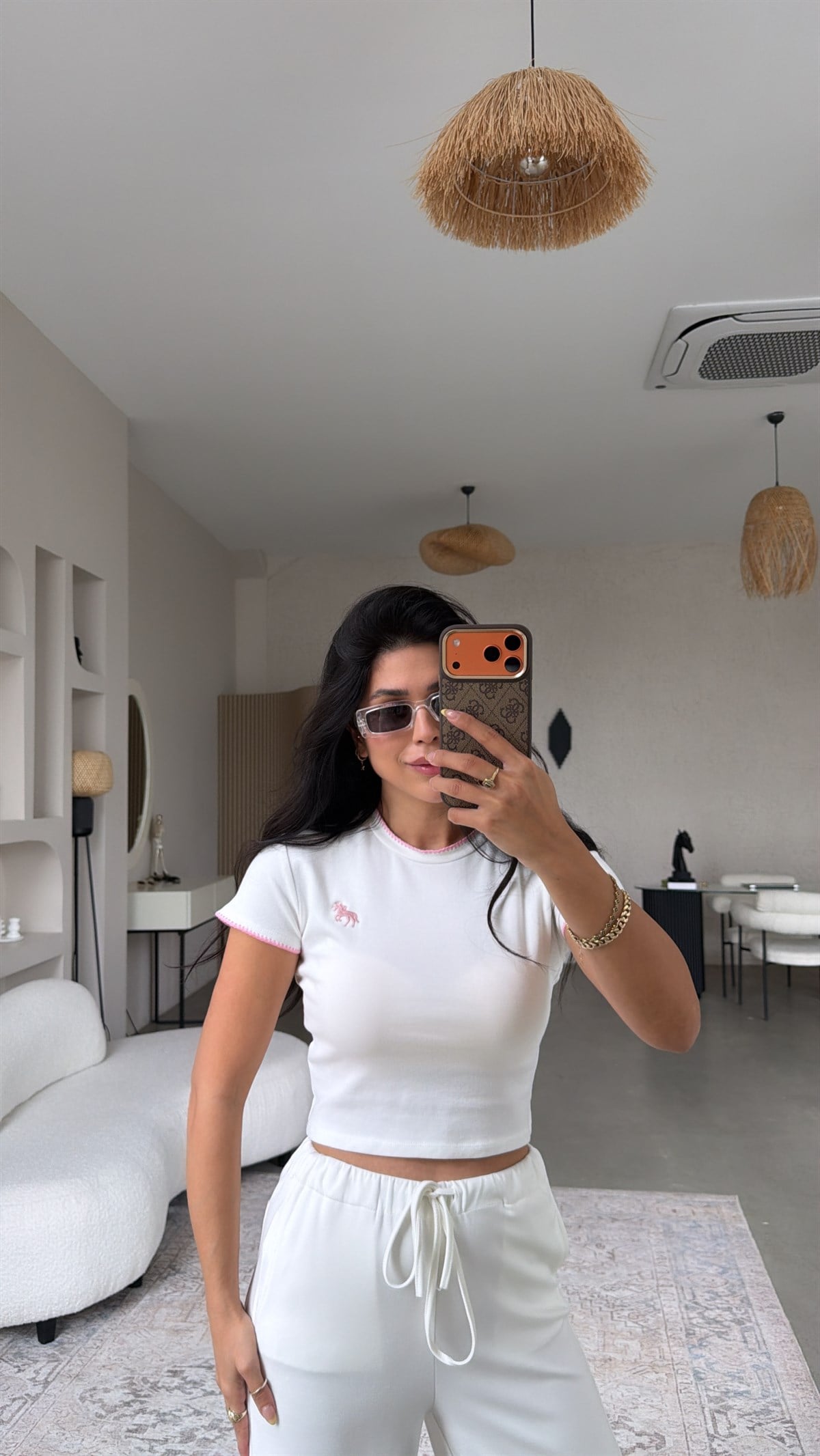 Beyaz At Nakışlı Pamuk Crop Tshirt