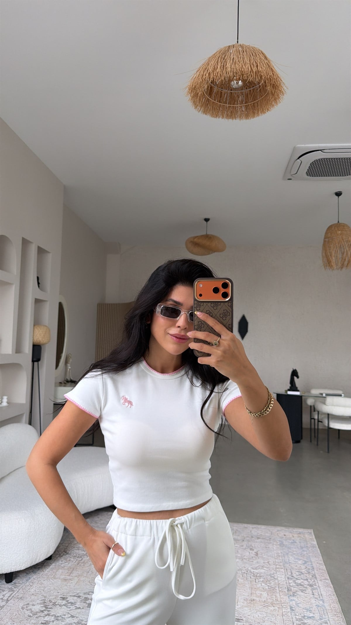 Beyaz At Nakışlı Pamuk Crop Tshirt