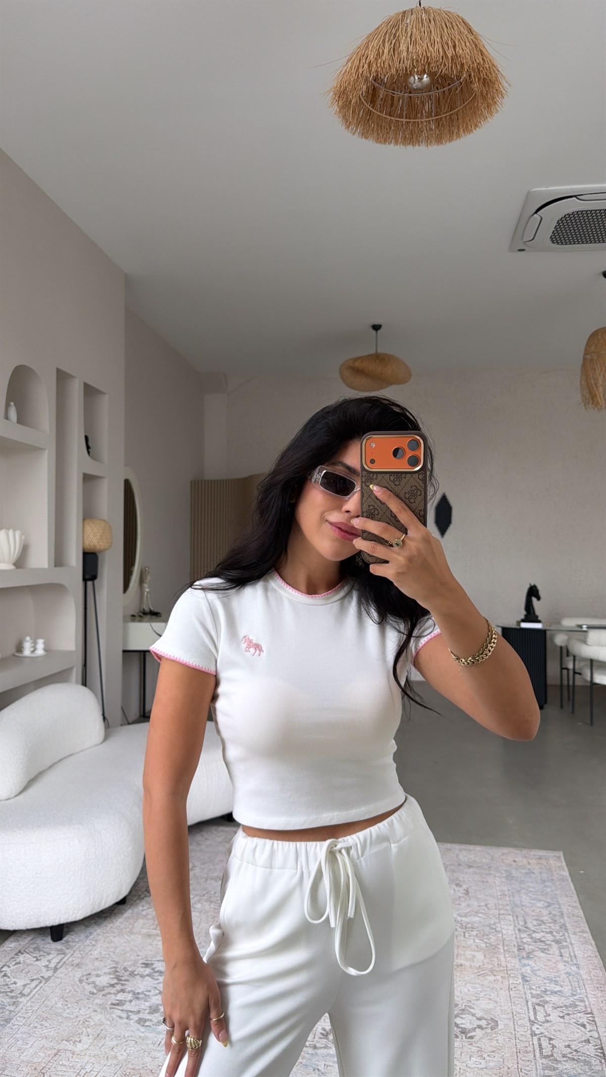 Beyaz At Nakışlı Pamuk Crop Tshirt